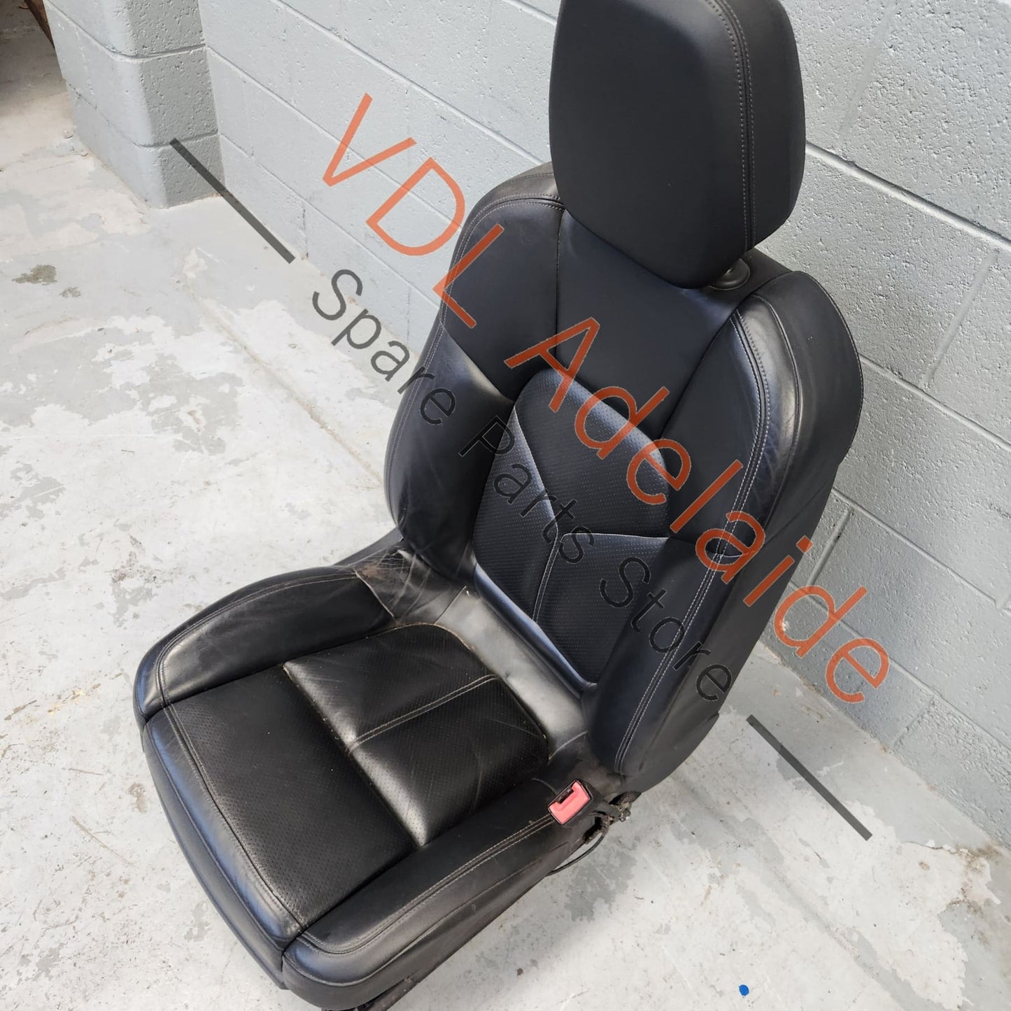 9A7959748B Porsche Cayenne 958 Front Right Seat Complete Black Leather w Heating 95861876004 9A7959748B