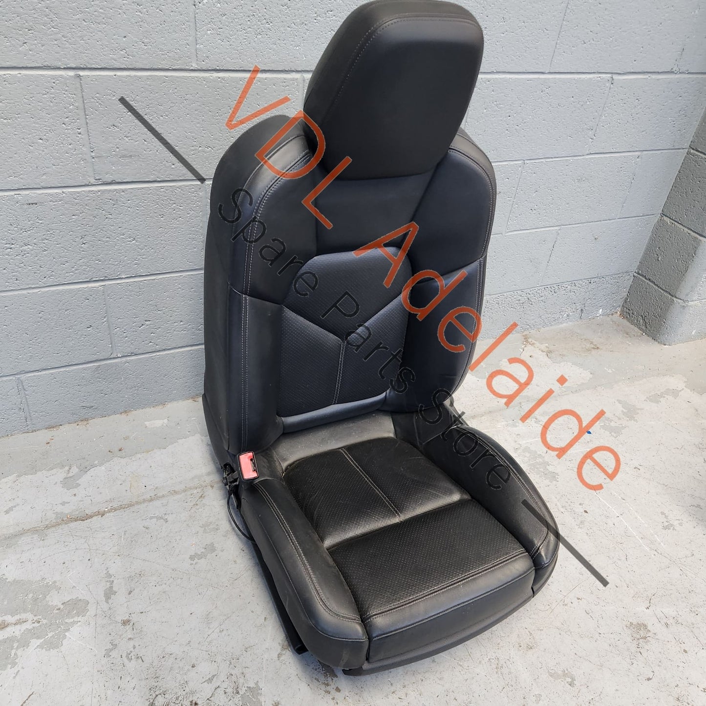 9A7959748B Porsche Cayenne 958 Front Left Seat Complete Black Leather w Heating 95861876004 9A7959747B