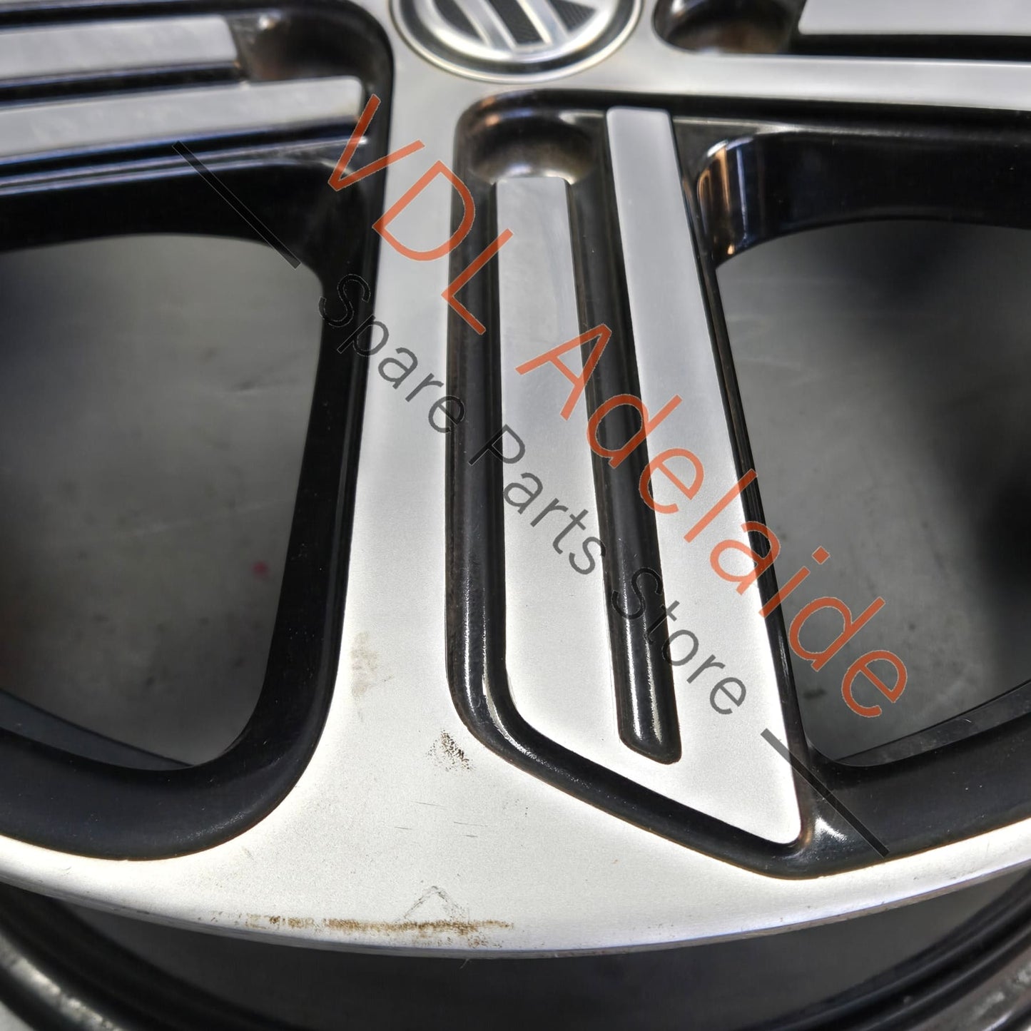 Genuine VW Golf R MK7 5 Spoke CADIZ 19 x 8 ET50 Alloy Wheel Rim #04