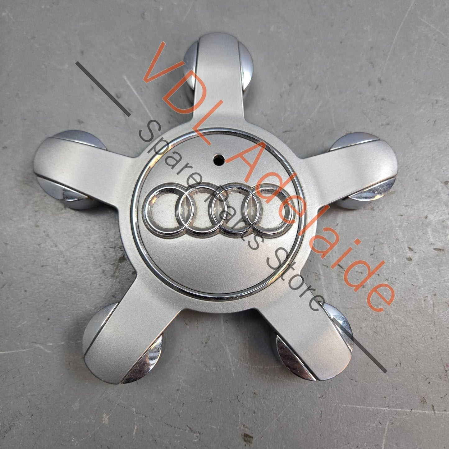 Audi A3 S3 Alloy Wheel Centre Hub Cap 8R0601165