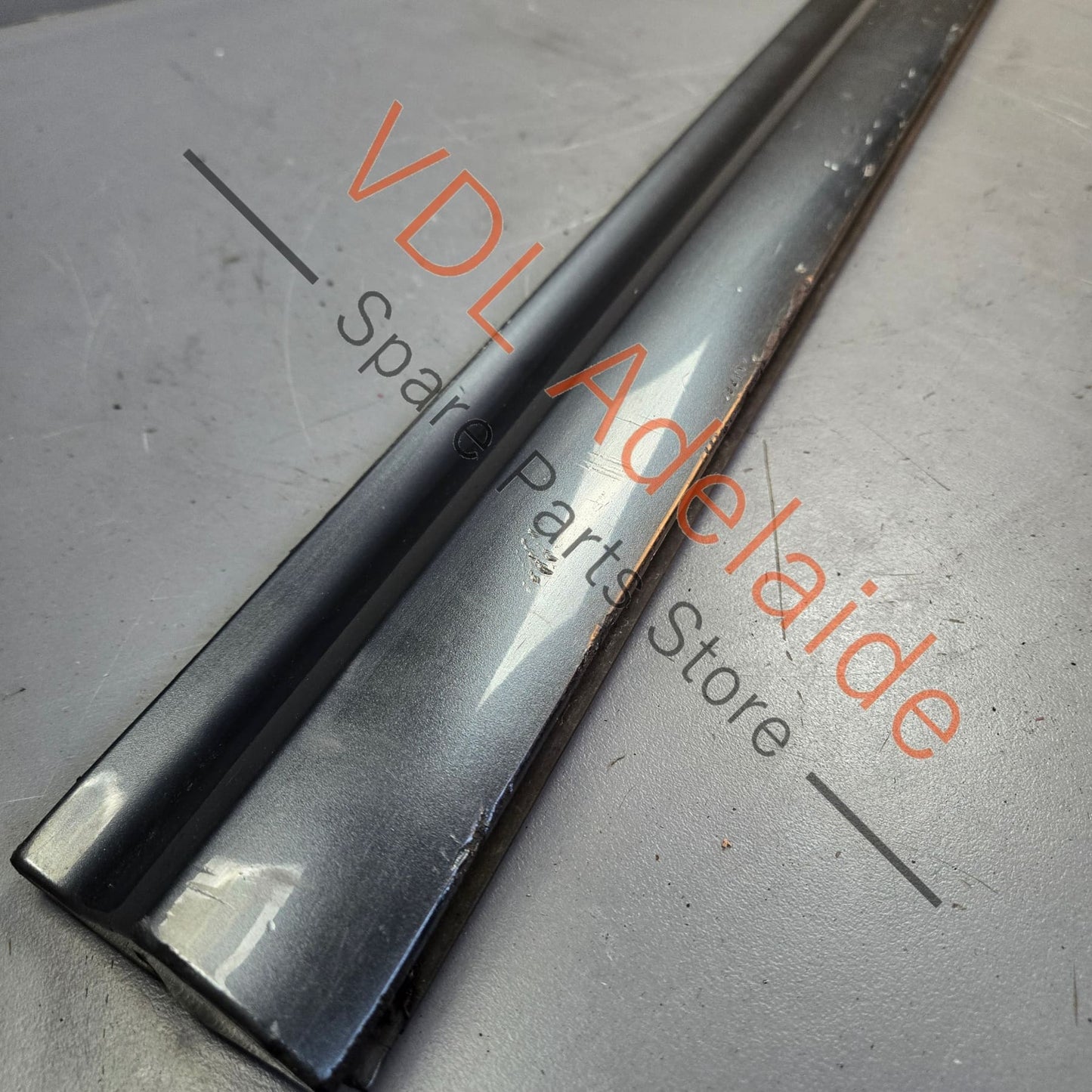 4E0853960C Audi A8 S8 Front Right Lower Exterior Door Trim Moulding Plastic 4E0853960C