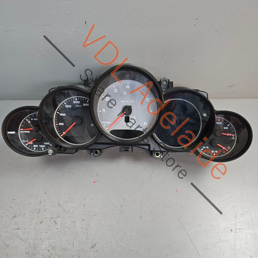 Porsche Cayenne 958 3.0 Hybrid Instrument Cluster 95864115411 7P5920903C