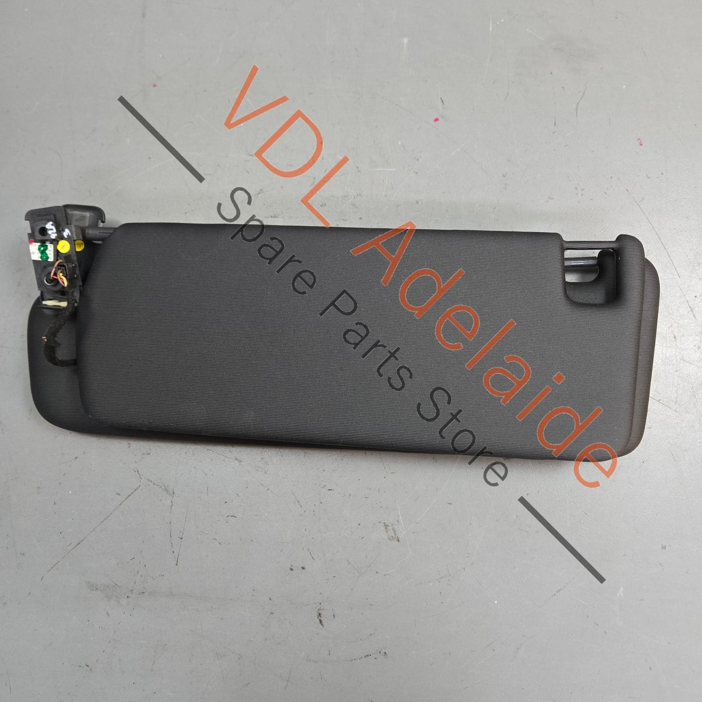 7P0857551 Porsche Cayenne 958 Left Side Sun Visor 95873155127 AY1 7P0857551