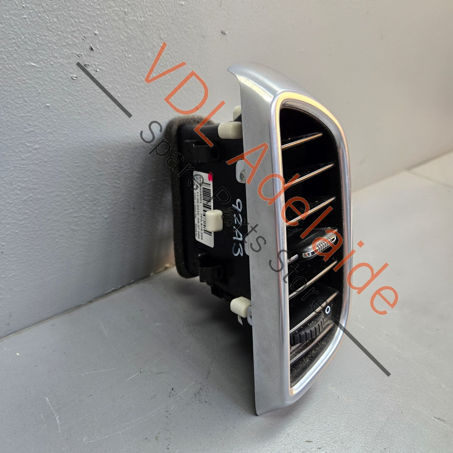Porsche Cayenne Rear Right Side Dashboard Air Vent 7P5819204