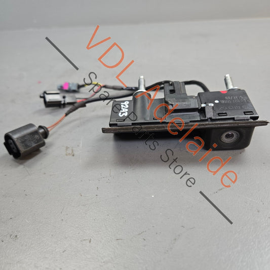 7P5827566A    Porsche Cayenne 958 92A Reverse Camera Rear Lid 95864529002 7P5827566A