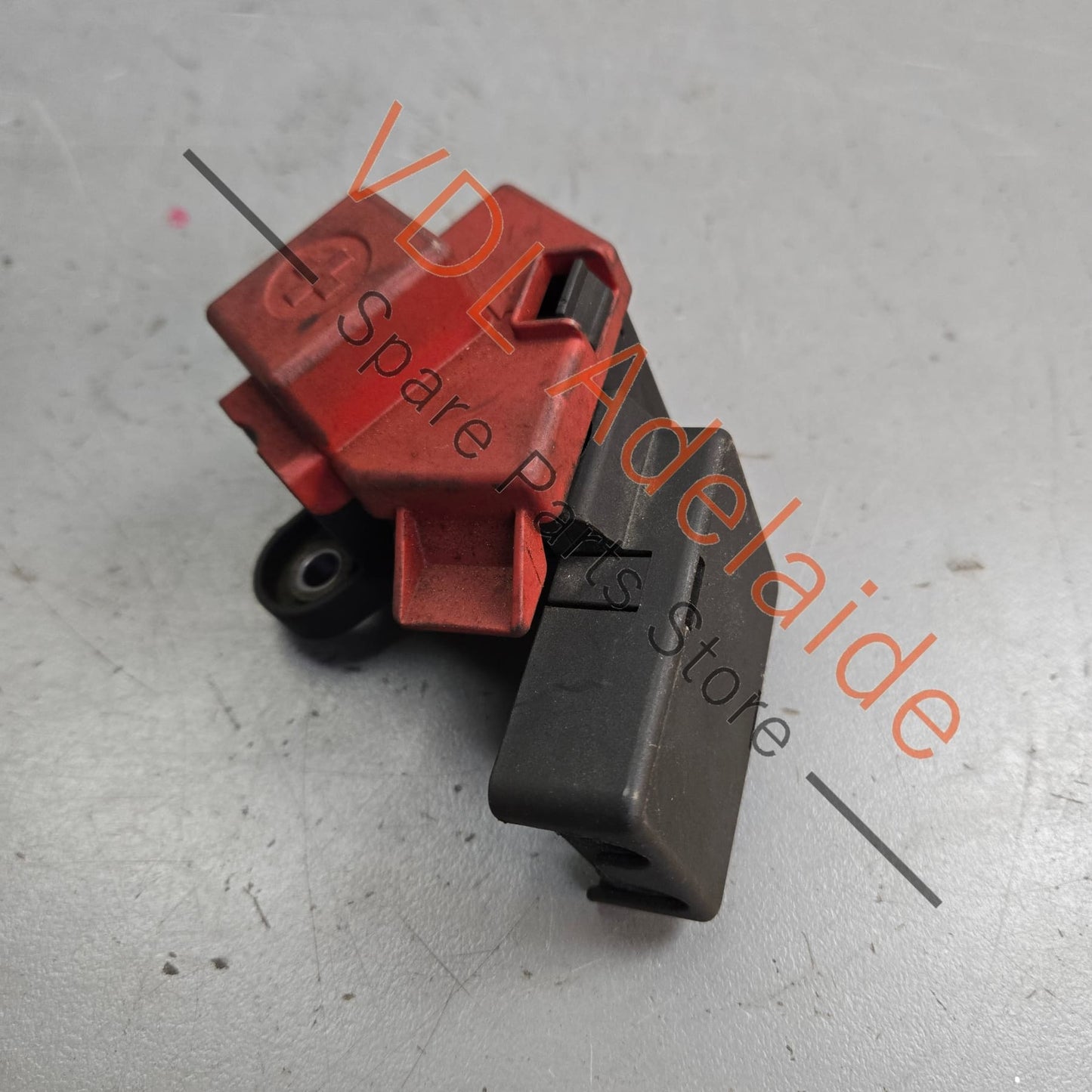 Porsche Cayenne Touareg Q7 Engine Bay Battery Cable Jump Connection Box Point Joint 95861120200