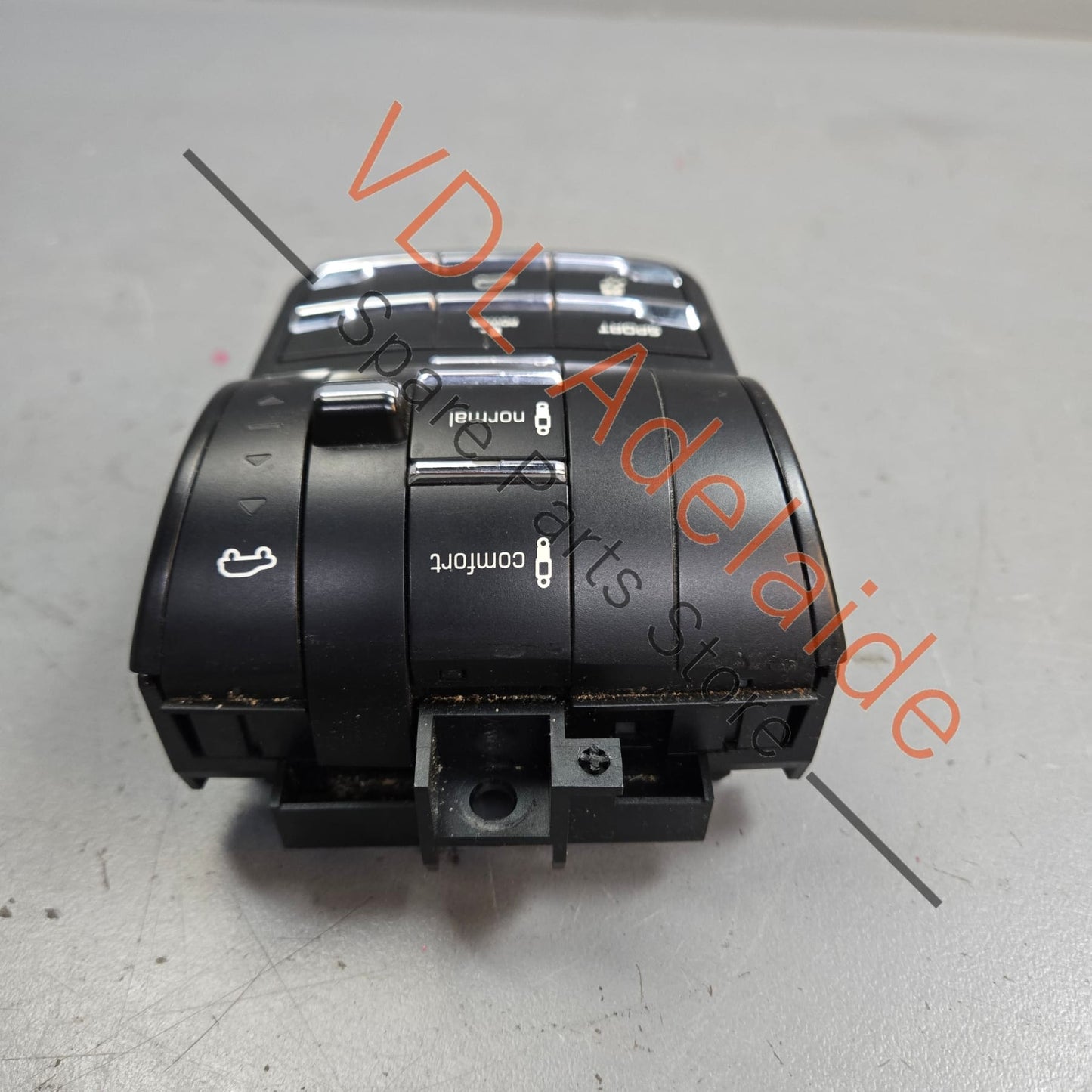 958 613 131 00 7P5927127 7P5927521 Porsche Cayenne Hybrid 958 Switch Air Suspension Ride Height Control and Drive Mode Descent Control