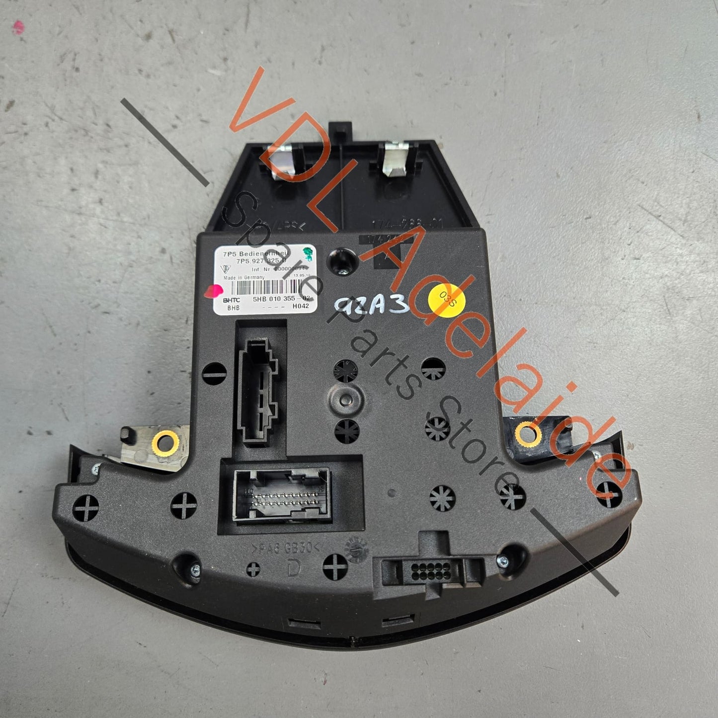 958 613 303 01 Porsche Cayenne 958 Centre Console Control Panel Switch 95861330301 7P5927325D