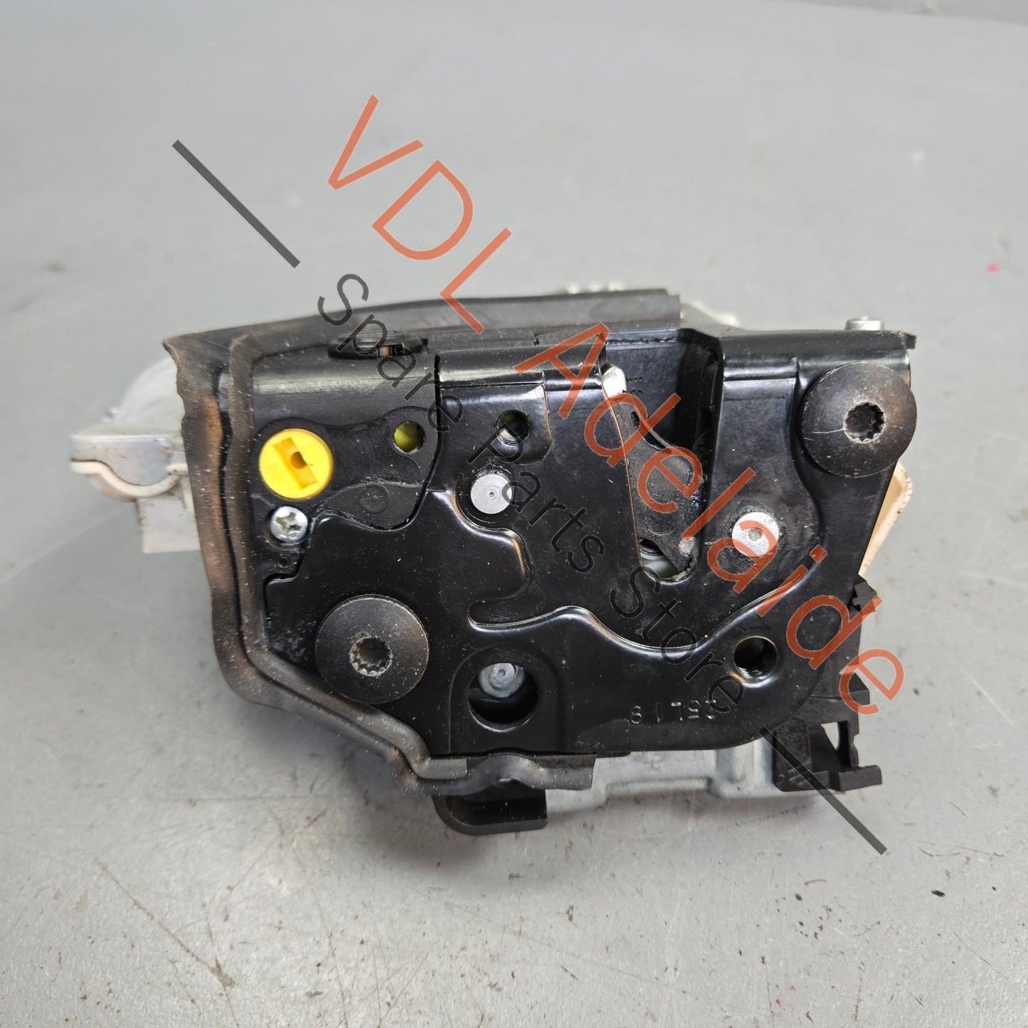 9A783911500 Genuine Porsche Cayenne 958 Left Rear Door Lock Mechanism 8K0839015 9A783911500 Also for Audi VW