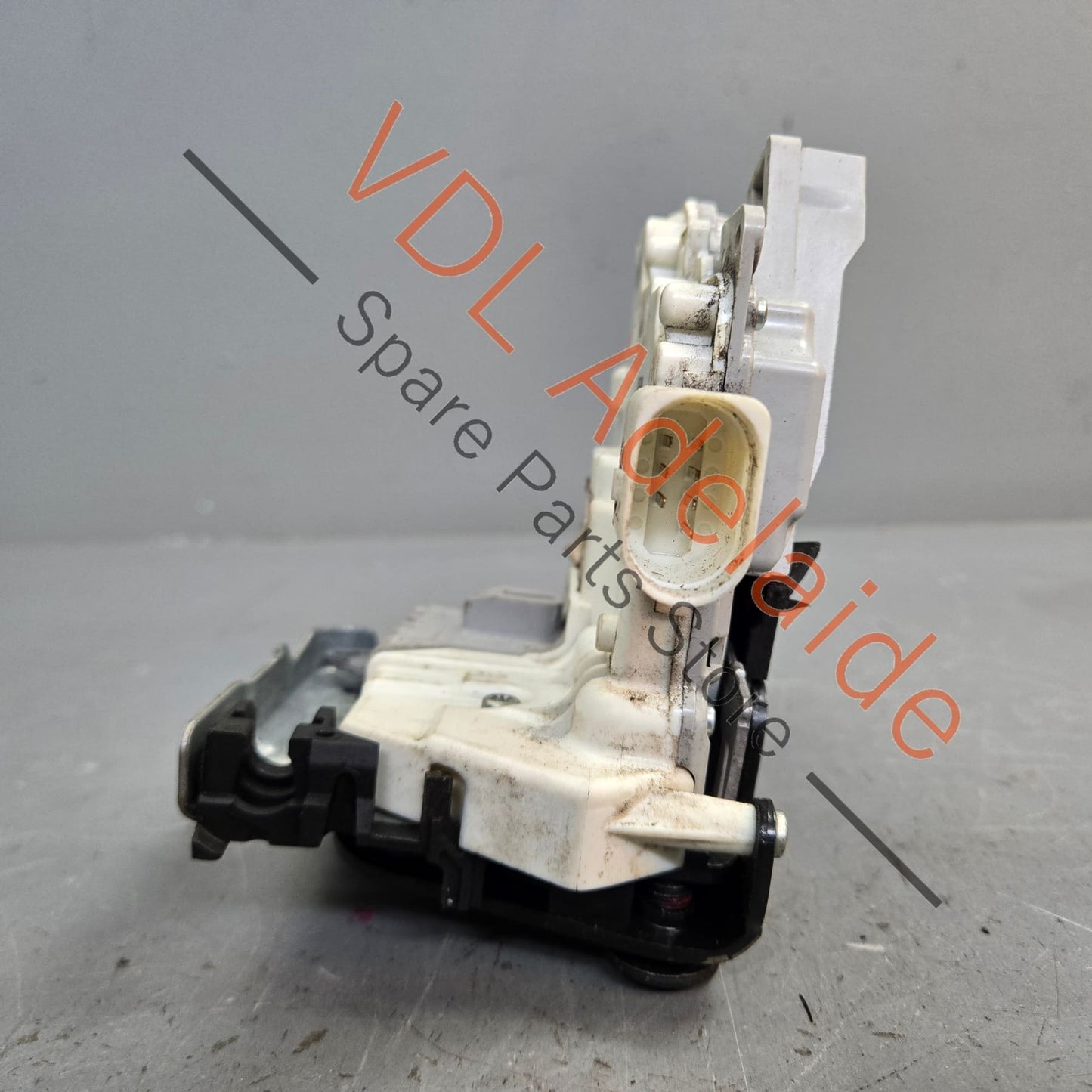 9A783911600 Genuine Porsche Cayenne 958 Right Rear Door Lock Mechanism 8K0839016 9A783911600 Also for Audi VW