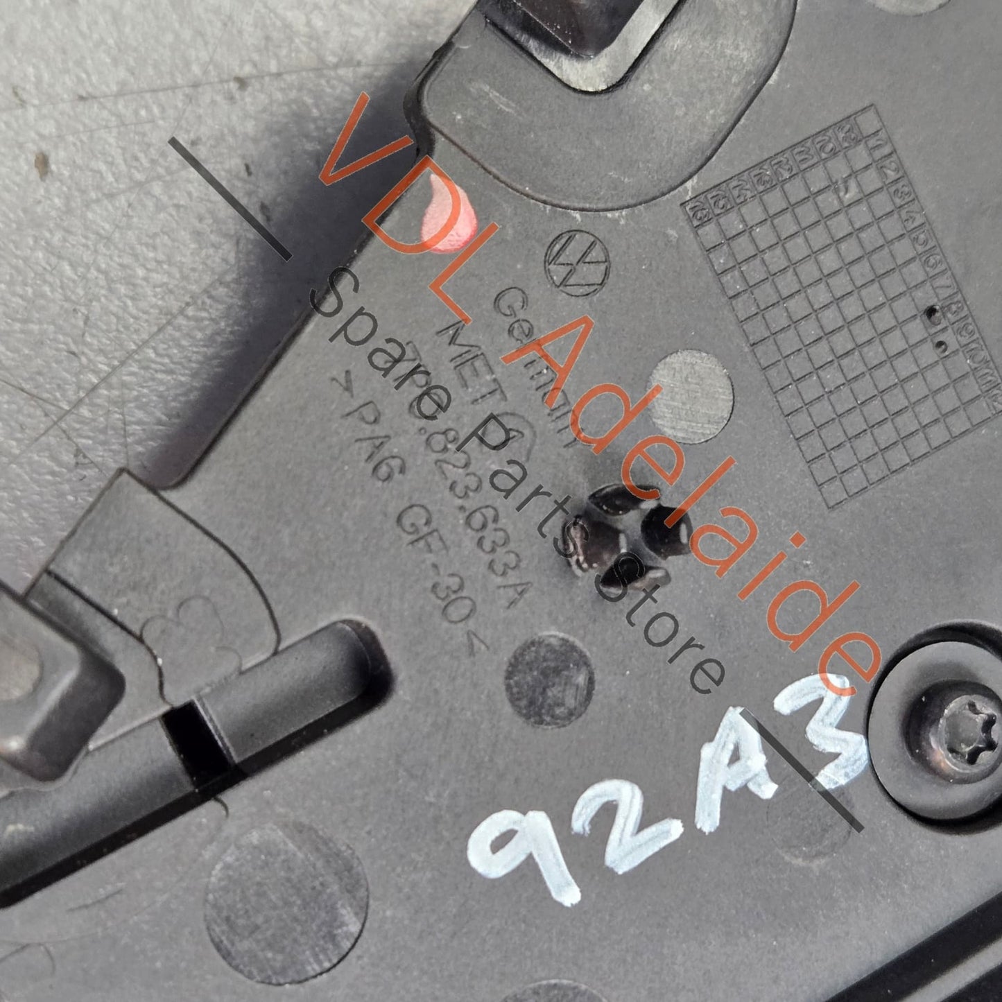 958 511 633 01 Porsche Cayenne 958 Bonnet Release Lid Lock Lever Handle Pull Grip 95851153301 95851163301 7P0823633A
