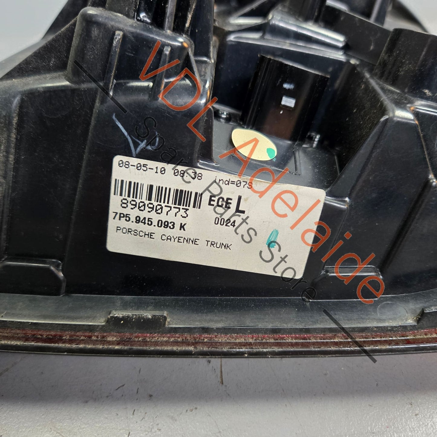 958945093 95863109301 Porsche Cayenne 958 Left Rear Inner Tail Light 95863109301 7P5945093K 958945093 **Discounted stock, minor chip**