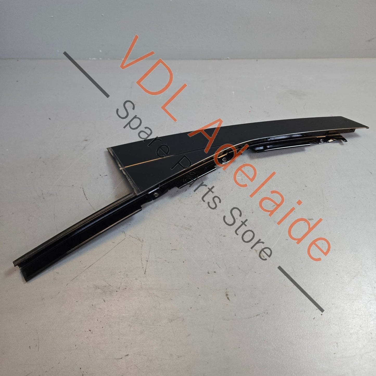 7P5853590B Porsche Cayenne Rear Right Door C Pillar Exterior Moulding Trim 95855959000 GW1 7P5853590B Gloss Black
