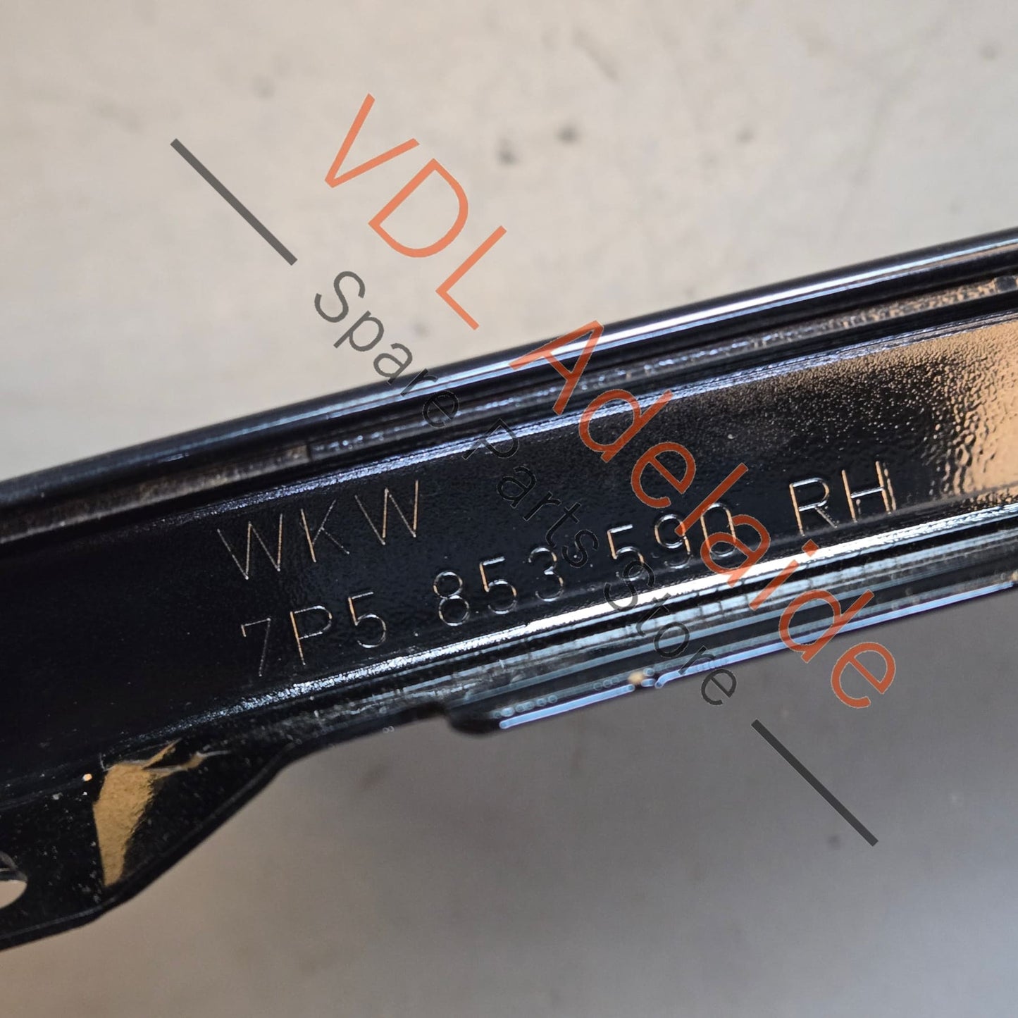 7P5853590B Porsche Cayenne Rear Right Door C Pillar Exterior Moulding Trim 95855959000 GW1 7P5853590B Gloss Black