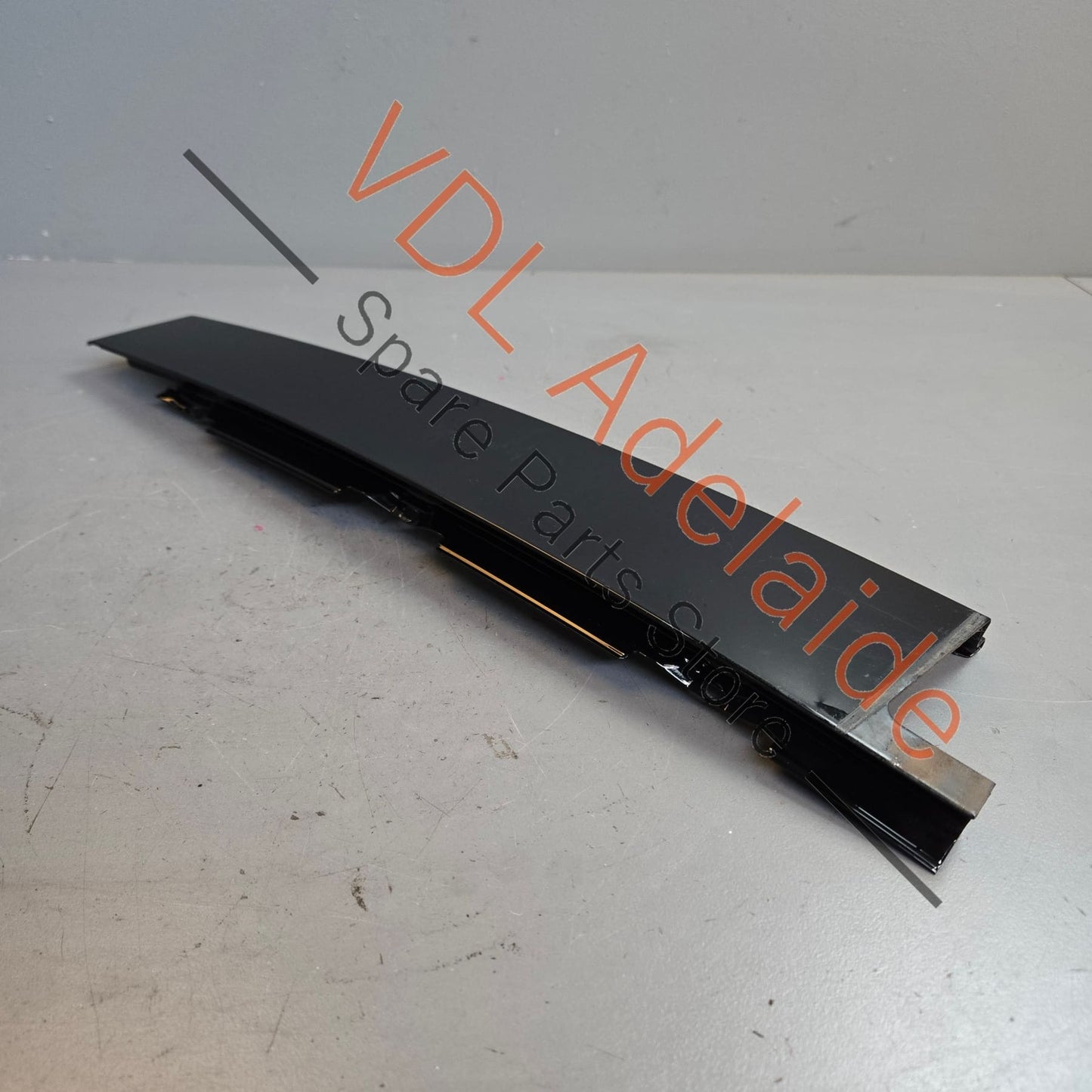 7P5853352 Porsche Cayenne Rear Right Door B Pillar Exterior Moulding Trim 7P5853352 95855935202 GW1 Gloss Black