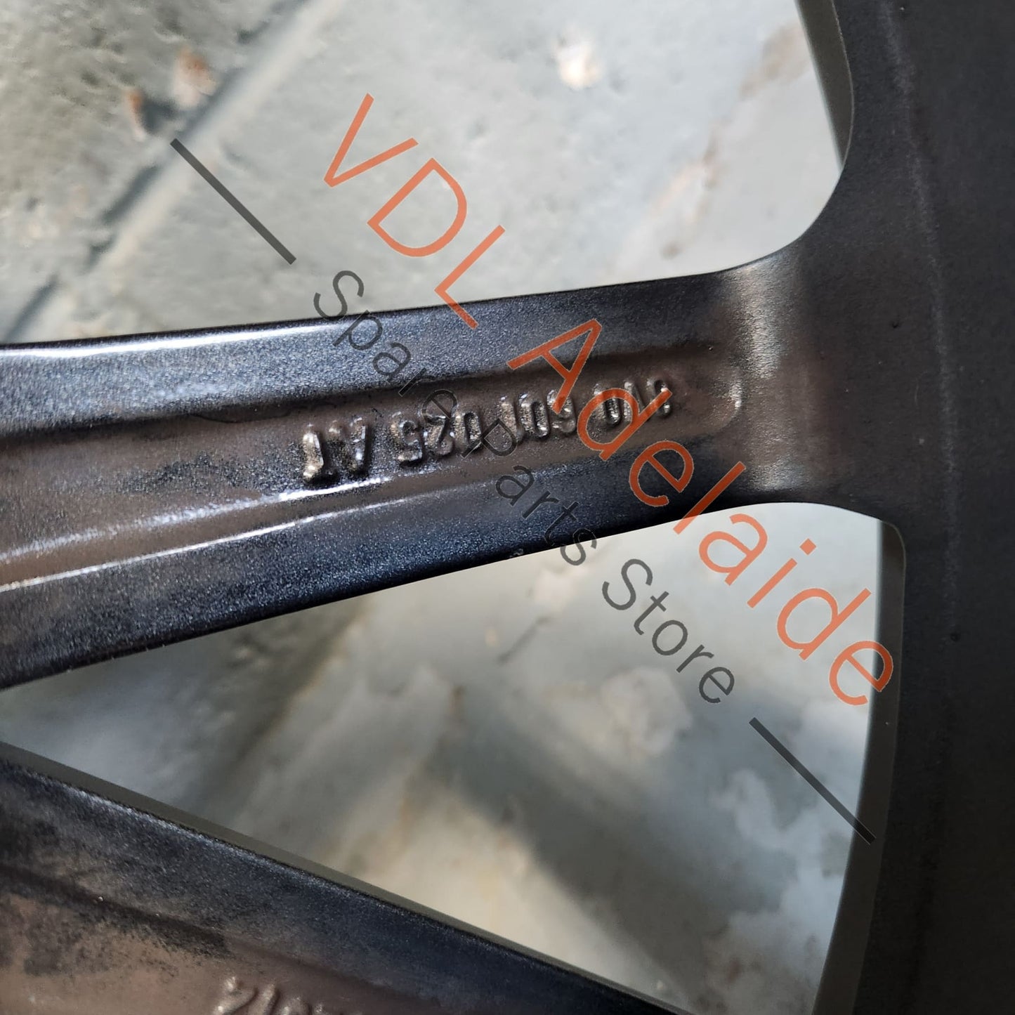 8V0601025AT 8V0601025FE Audi A3 S3 8V 19in 19x8 Alloy Wheel Genuine OEM 8V0601025AT 8V0601025FE #01