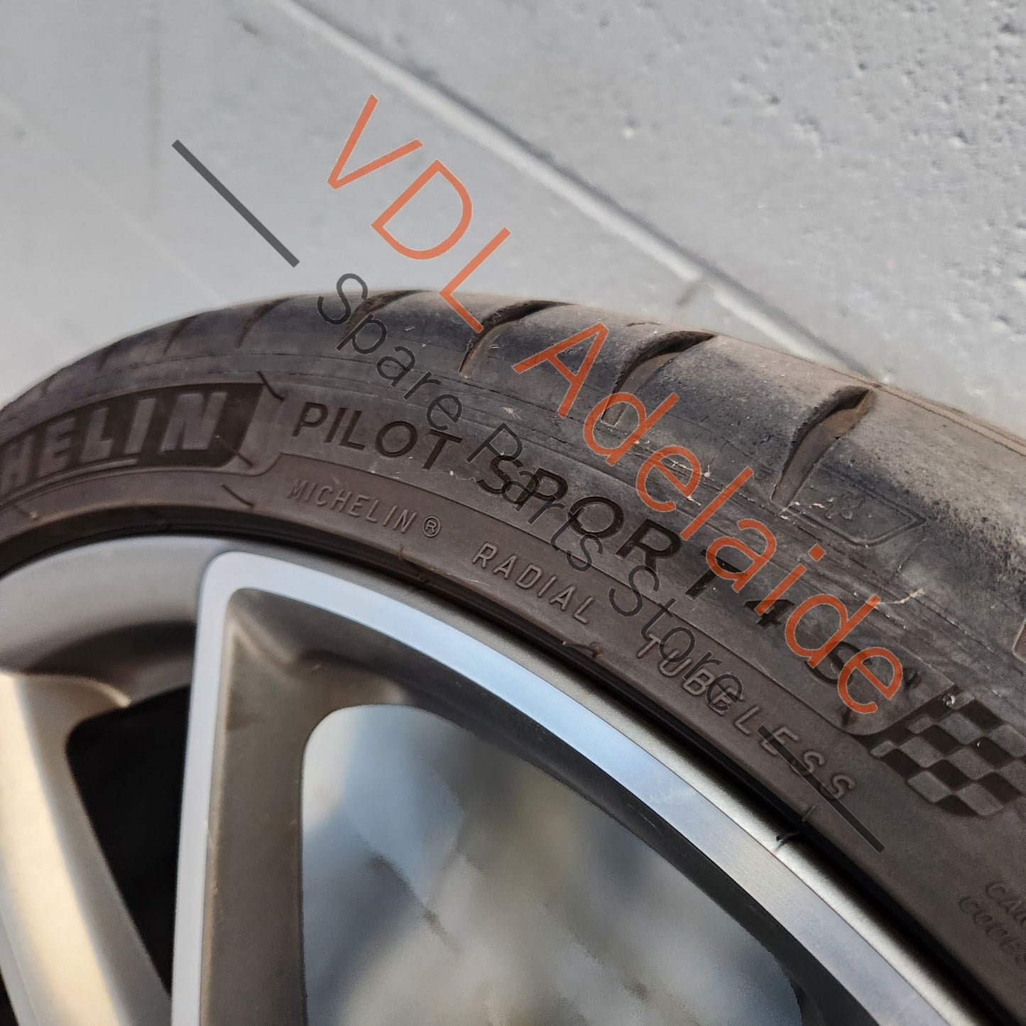 8V0601025AT 8V0601025FE Audi A3 S3 8V 19in 19x8 Alloy Wheel Genuine OEM 8V0601025AT #04