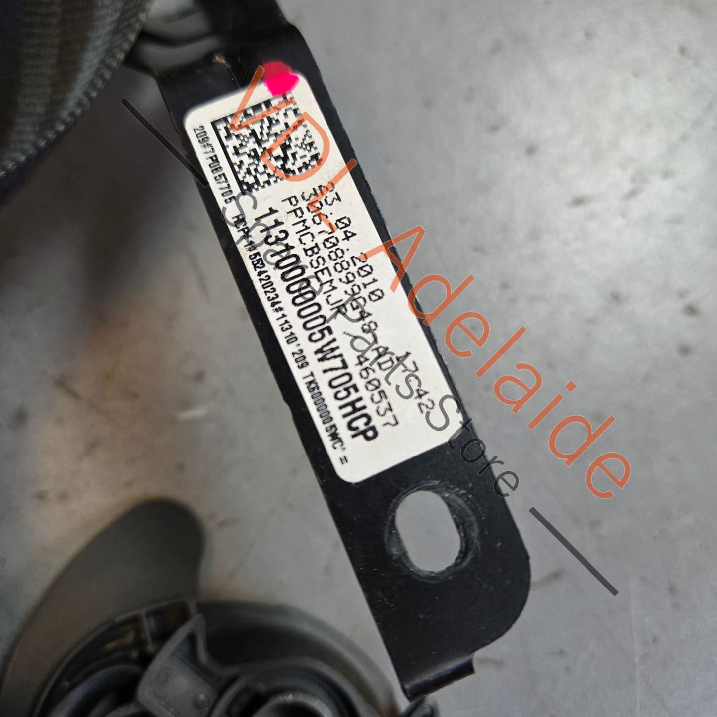 7P0857705 958 803 001 02 HCP Porsche Cayenne 958 92A Front Left Seatbelt 7P0857705 95880300102 HCP