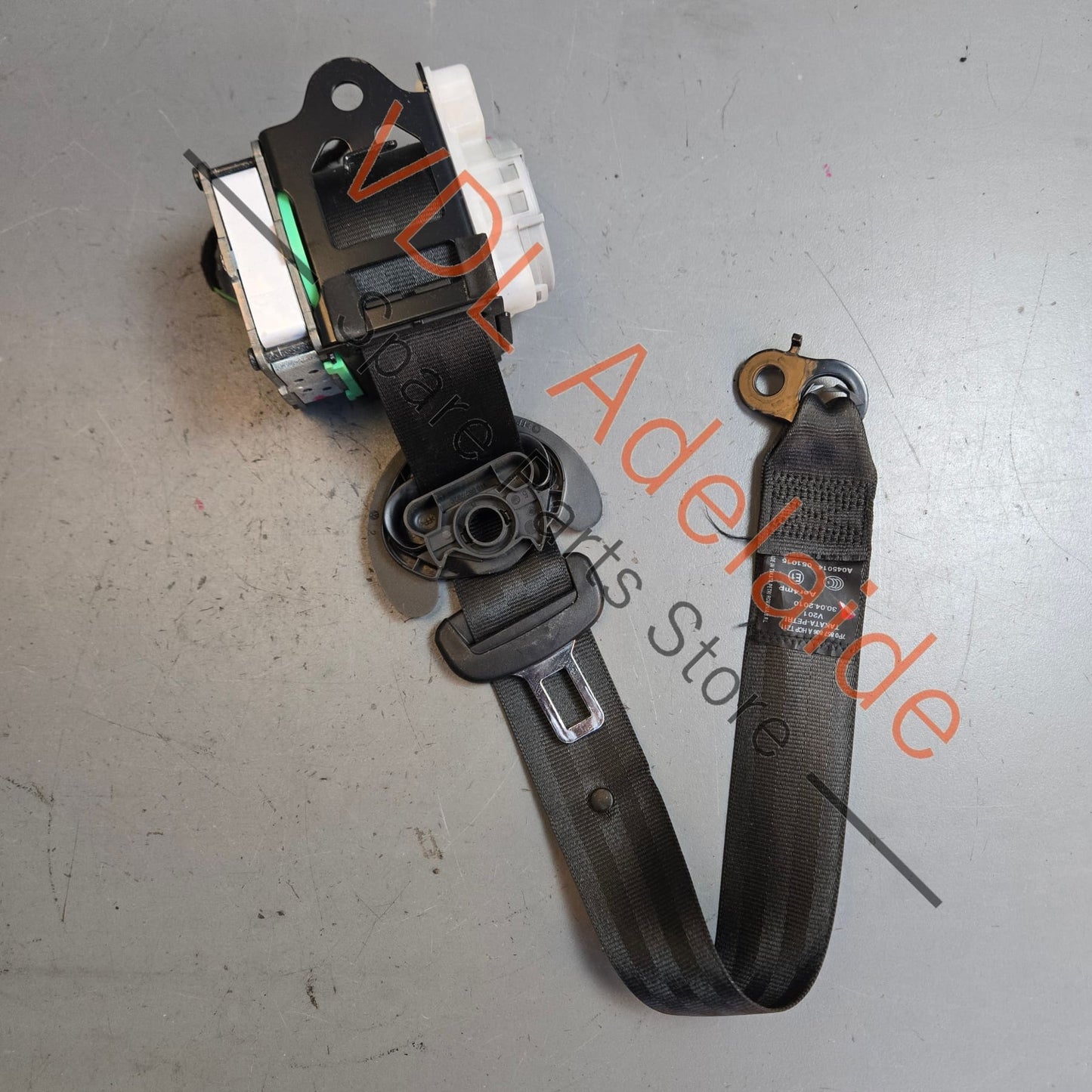 7P0857806A 95880305002 HCP Porsche Cayenne 958 92A Rear Right Seatbelt 7P0857806A 95880305002 HCP