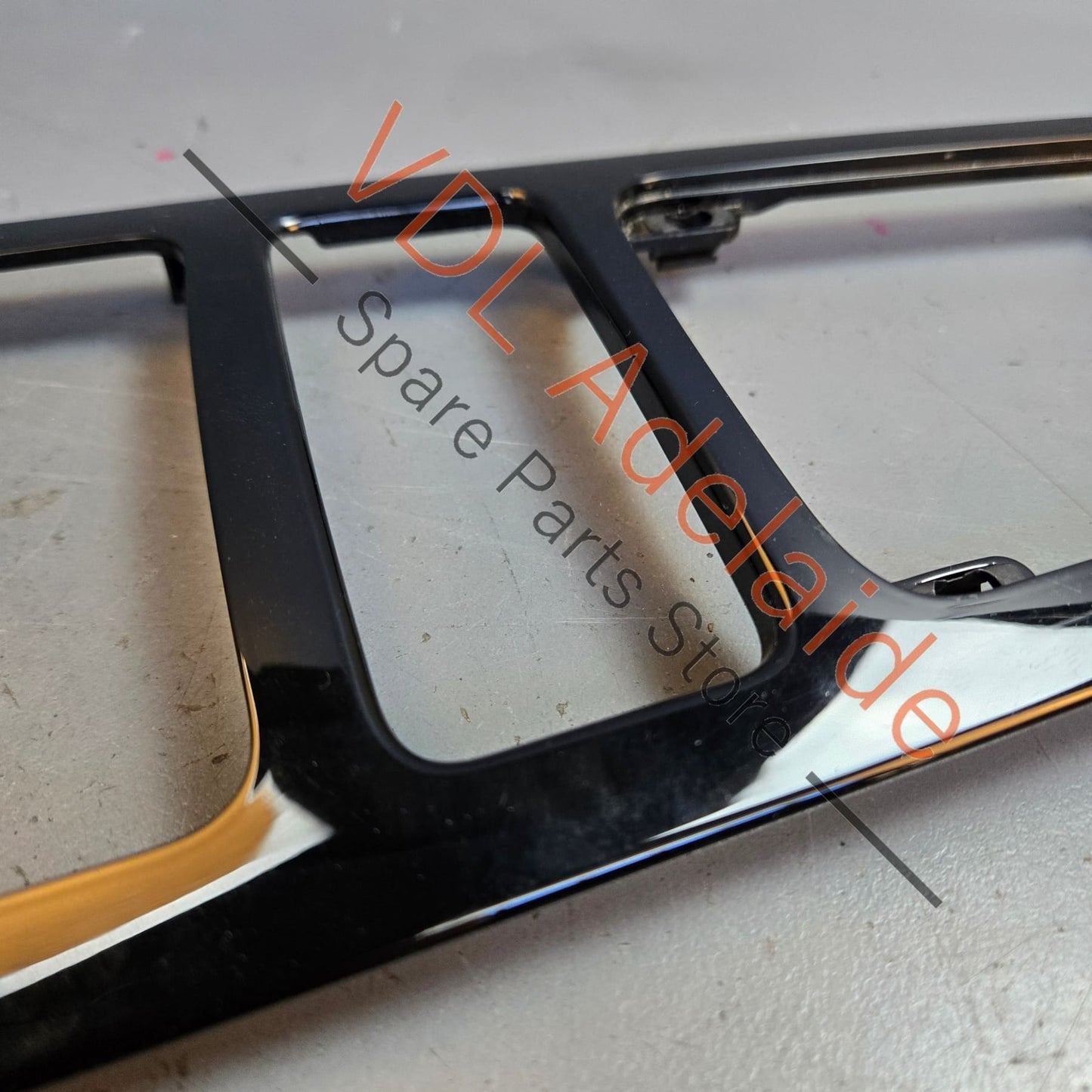 7P5863324F 95855332400 6BB Porsche Cayenne 958 Centre Console Trim Cover Gloss Black 95855332400 6BB 7P5863324F