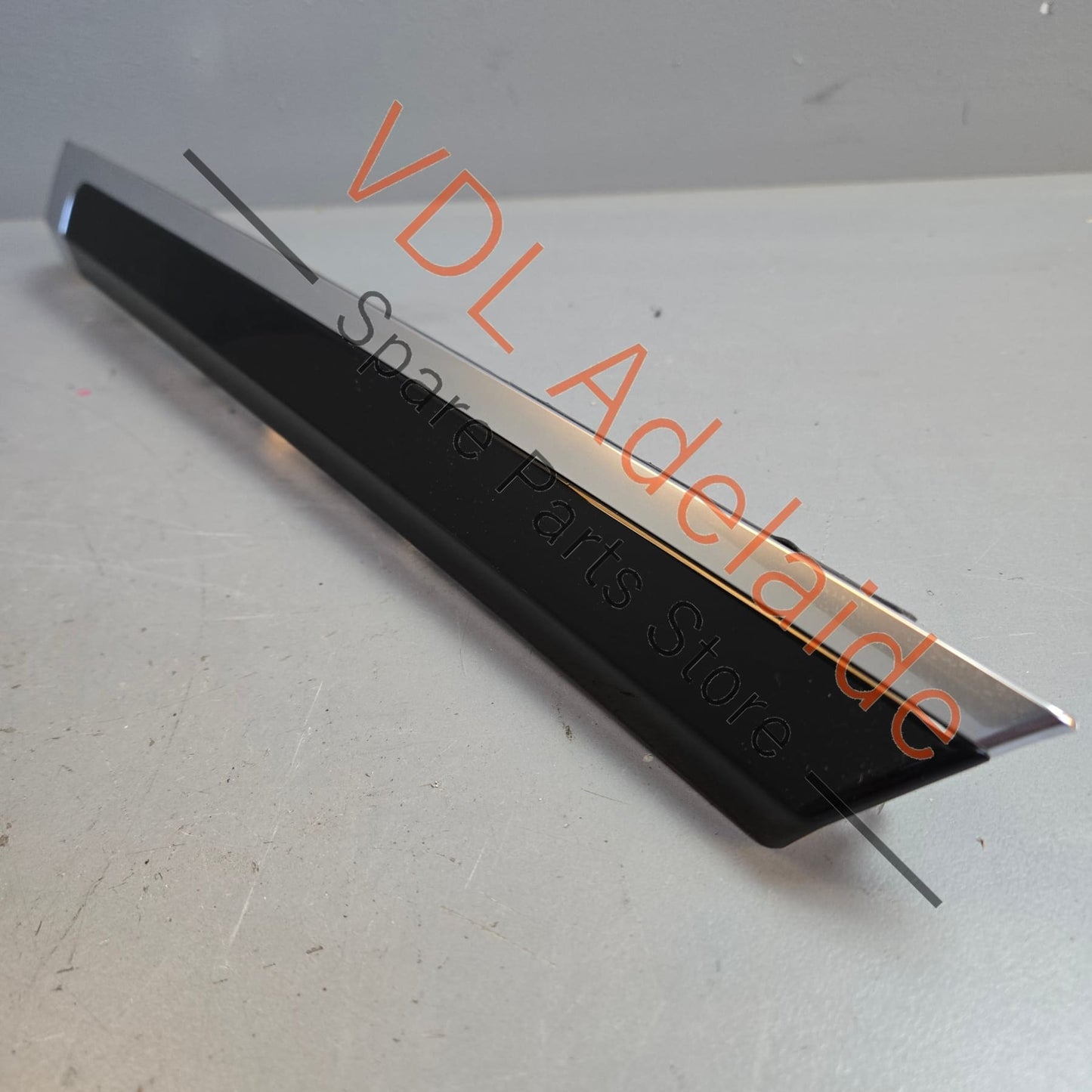 7P5867420F 6BB 95855541000 6BB Porsche Cayenne 958 92A Gloss Black Front Right Door Trim Insert 7P5867420F 95855541000 6BB