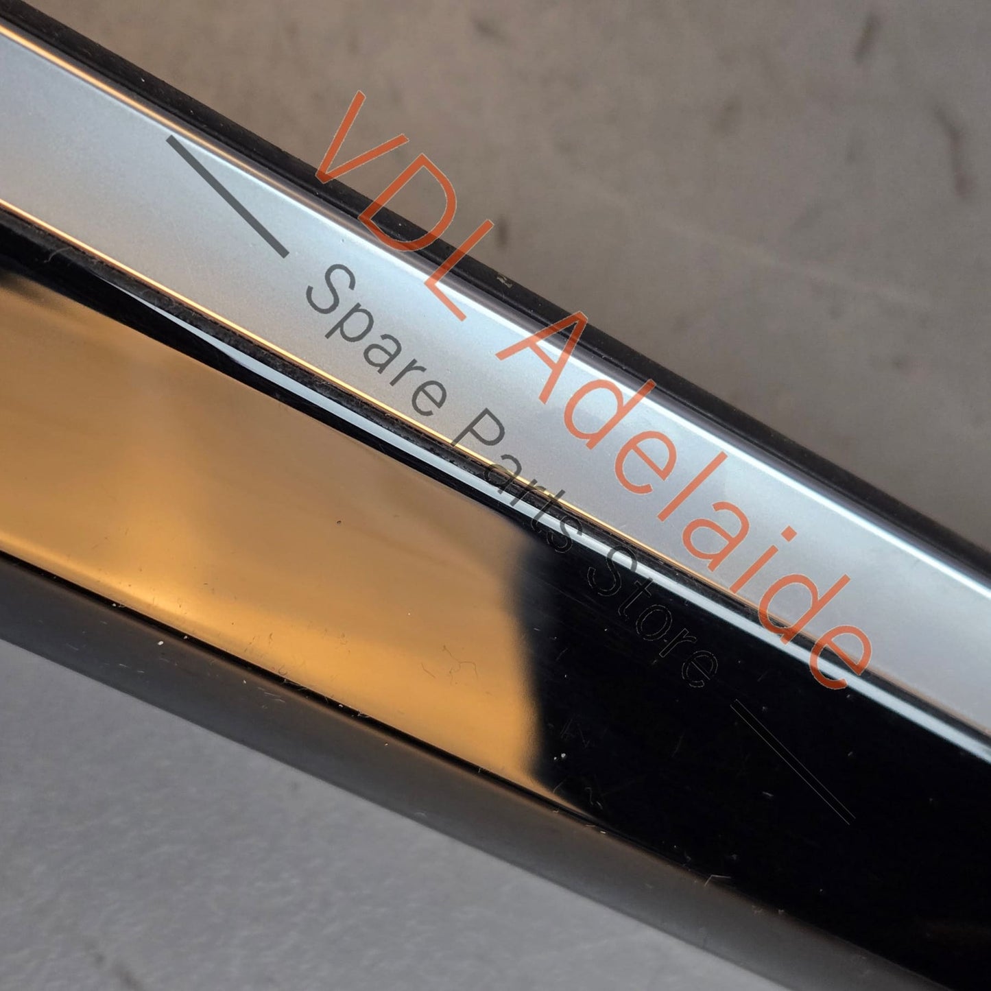 7P5867420F 6BB 958 555 420 00 6BB Porsche Cayenne 958 92A Gloss Black Rear Right Door Trim Insert 7P5867420F 95855542000 6BB