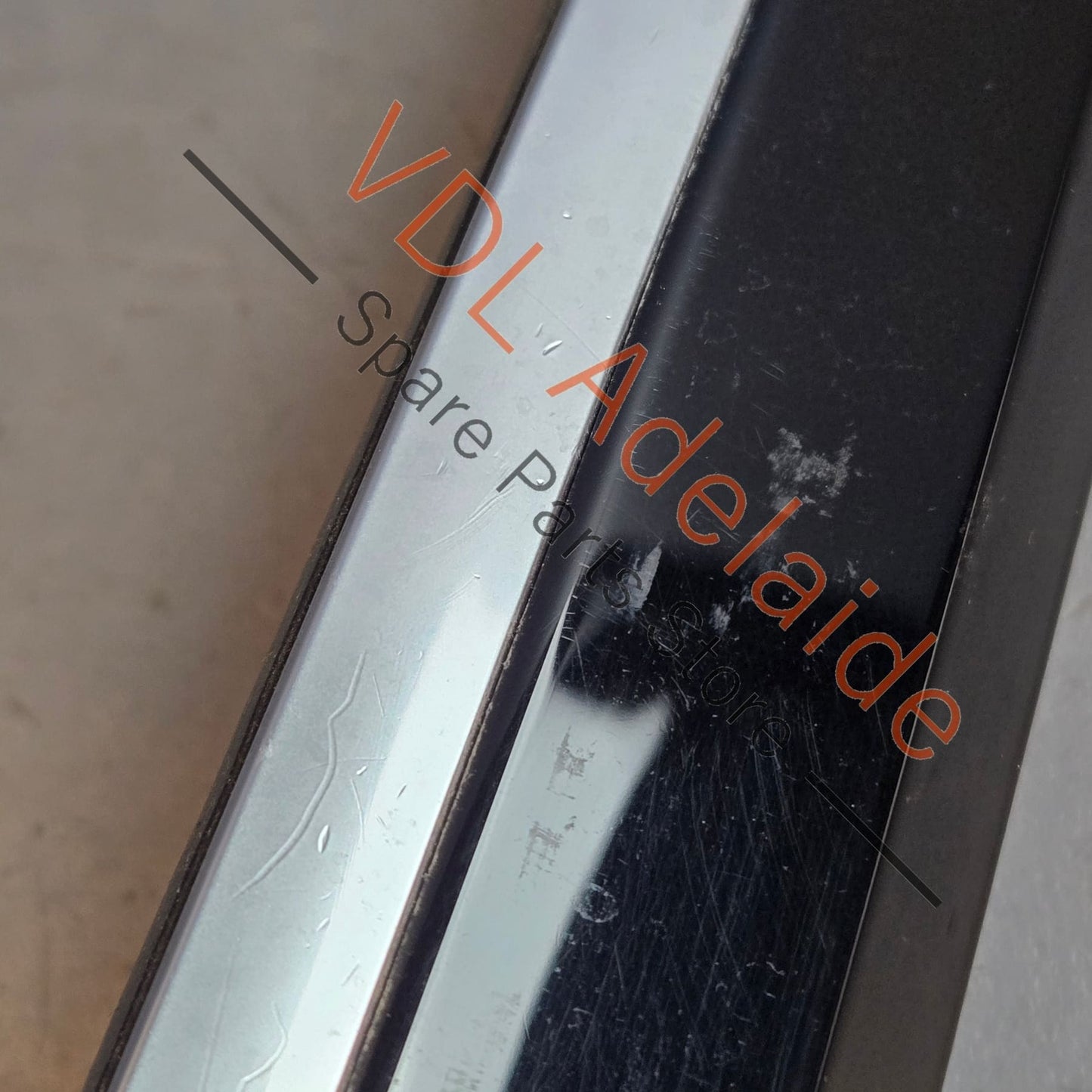 7P5867410F 6BB 95855542000 6BB Porsche Cayenne 958 92A Gloss Black Front Right Door Trim Insert 7P5867410F 95855542000 6BB