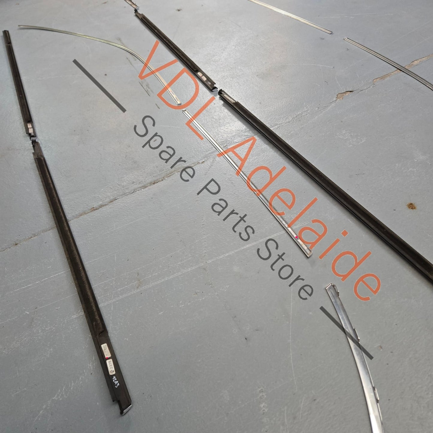 958 559 985 00 7Z7 958 559 995 21 7Z7 Porsche 92A 958 Set of Window Chrome Trims Polished Aluminium