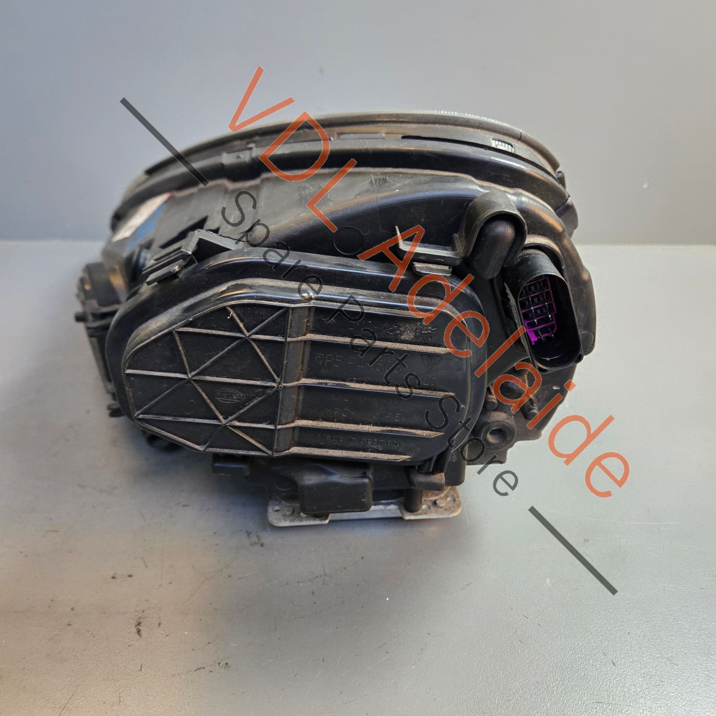 7P5941032S 958 631 176 12 Porsche Cayenne 958 Right Xenon Headlight 95863117612 7P5941032S