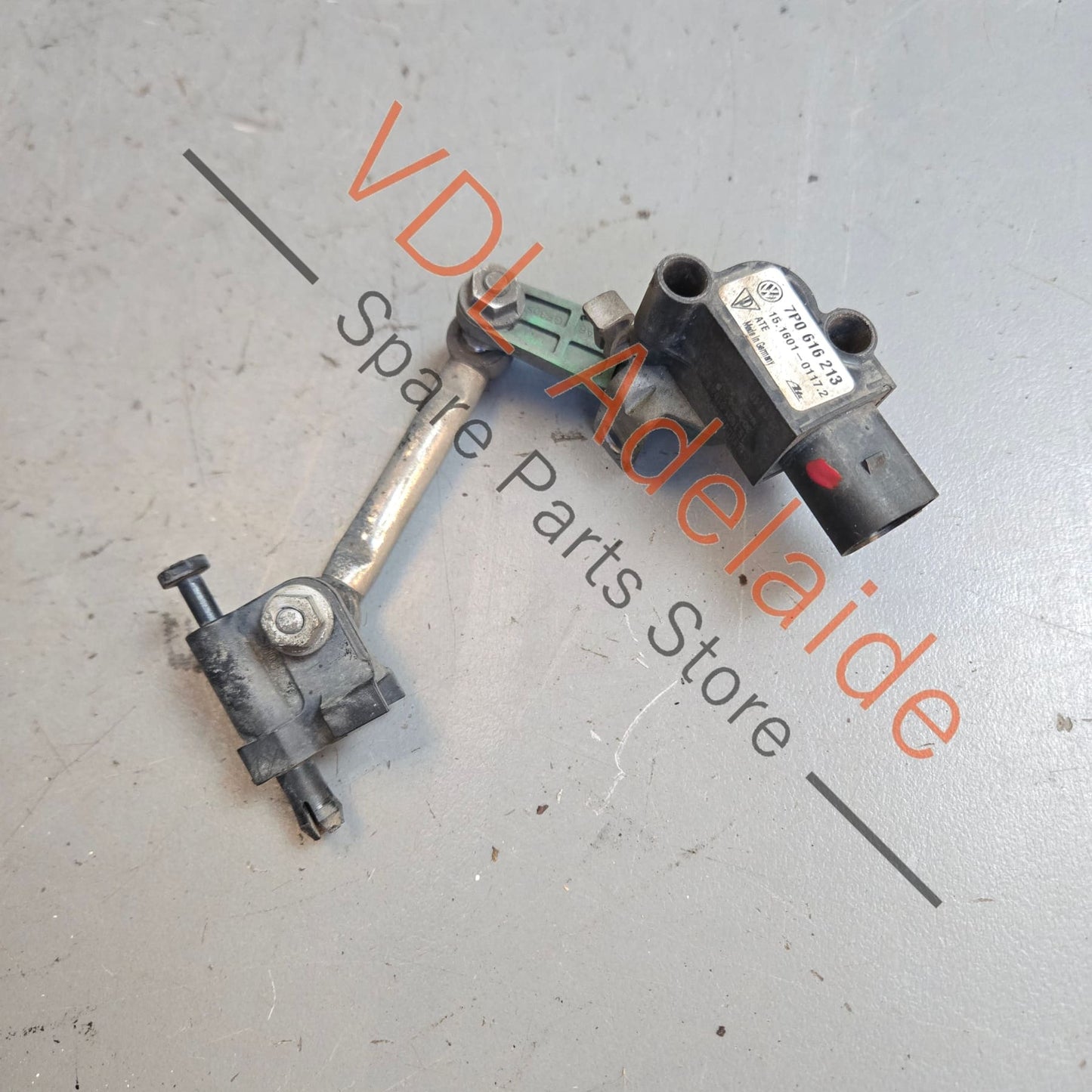 7P0616213 95834107500 Porsche Cayenne 958 Touareg Suspension Level Sensor Front Left 7P0616213 95834107500
