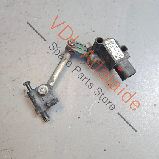 7P0616213 95834107500   Porsche Cayenne 958 Touareg Suspension Level Sensor Front Left 7P0616213 95834107500