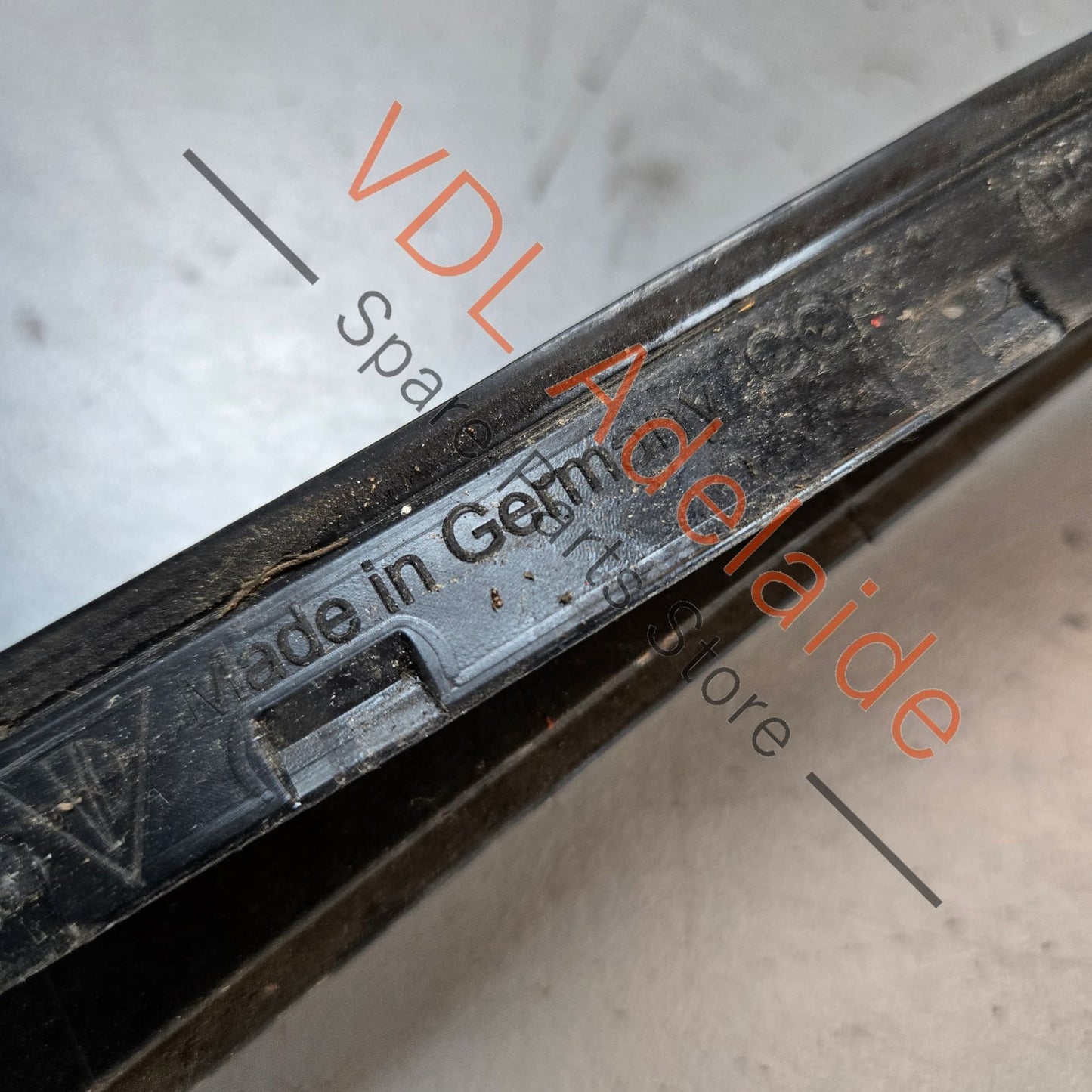 7P5854327A Porsche Cayenne 958 Left Side Windscreen Edge Strip Trim Moulding 7P5854327A
