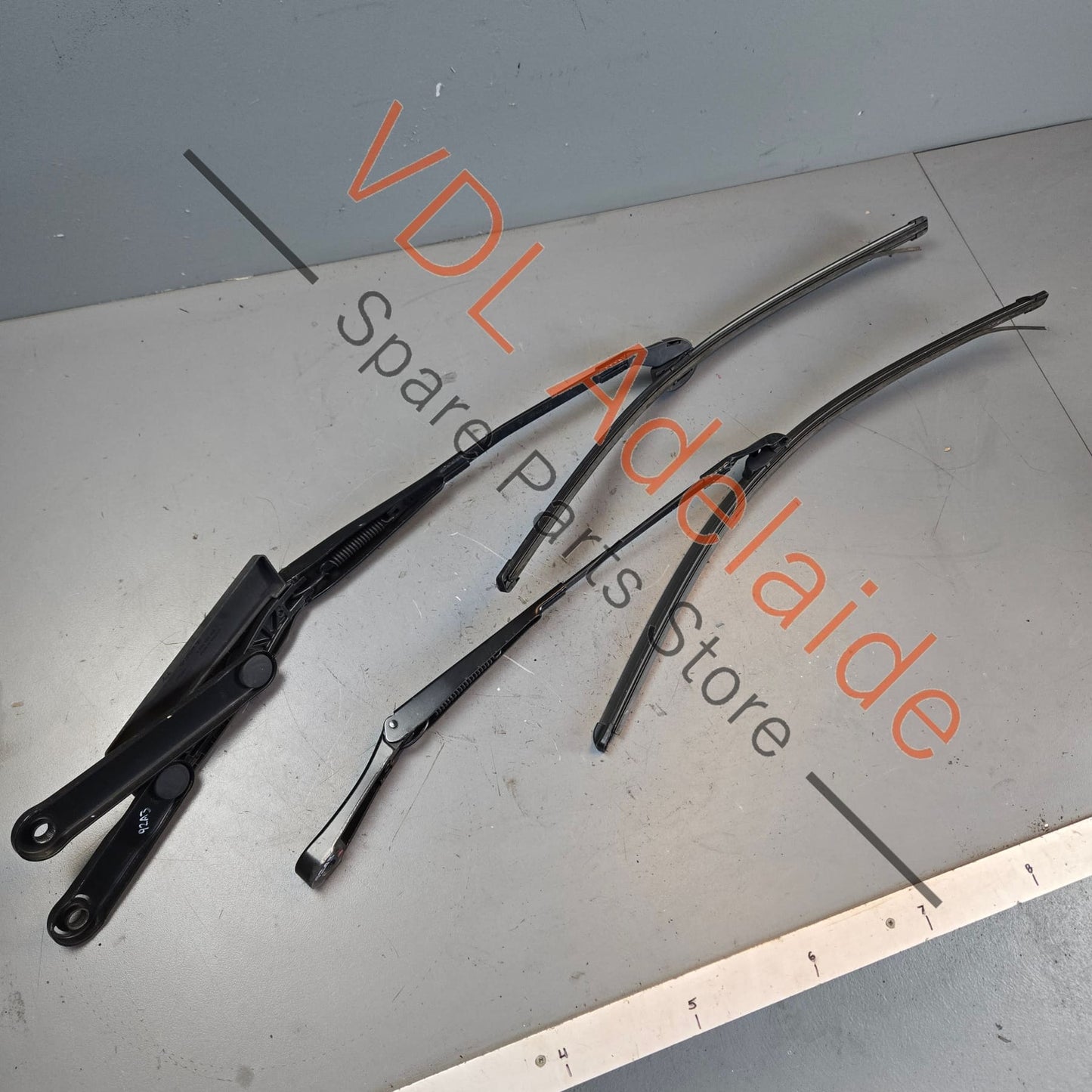 7P0955409C 7P0955410C Porsche Cayenne 958 Windscreen Wiper Arm Set L & R 7P0955409C 7P0955410C