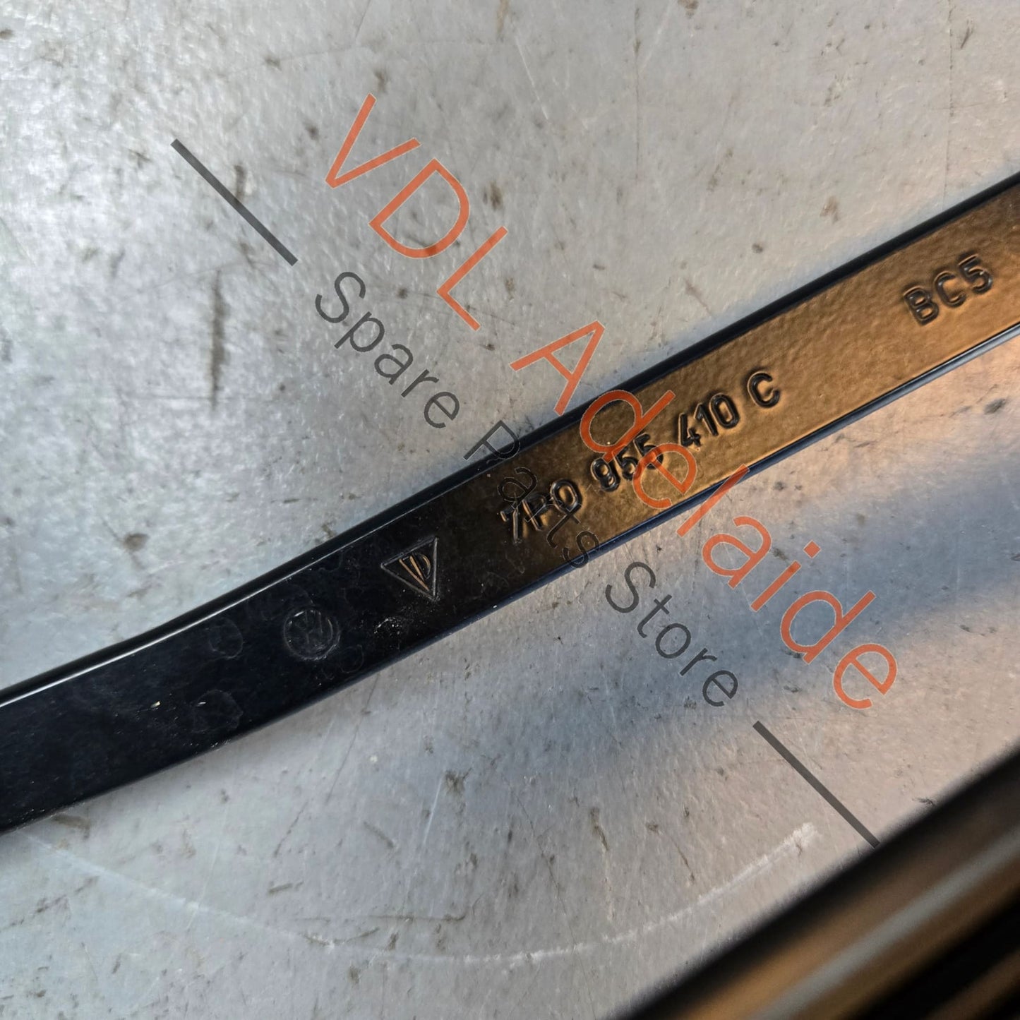 7P0955409C 7P0955410C Porsche Cayenne 958 Windscreen Wiper Arm Set L & R 7P0955409C 7P0955410C