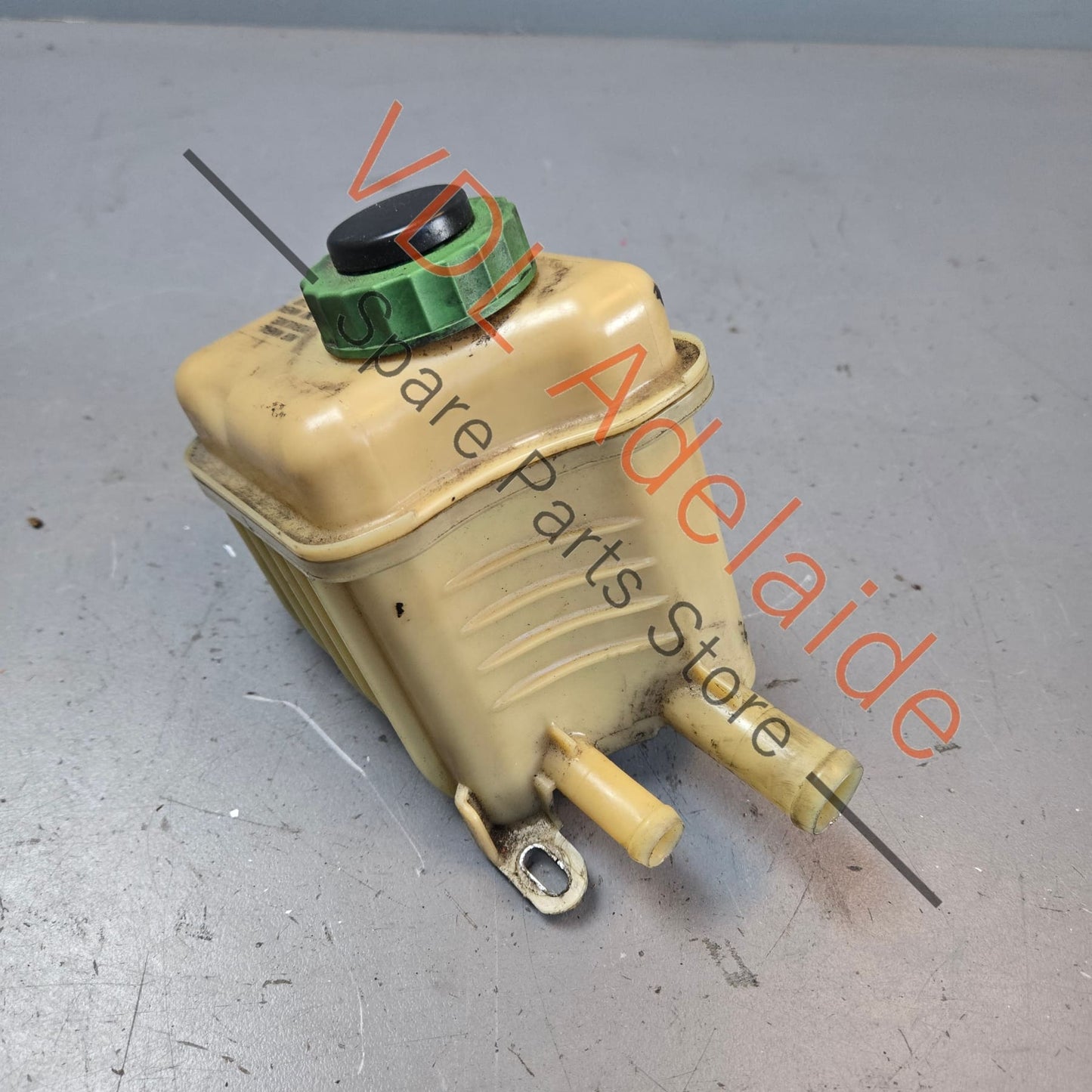 7L6422371E 95531401530 Porsche Cayenne Touareg Q7 Power Steering Fluid Reservoir Tank 95531401530 7L6422371E