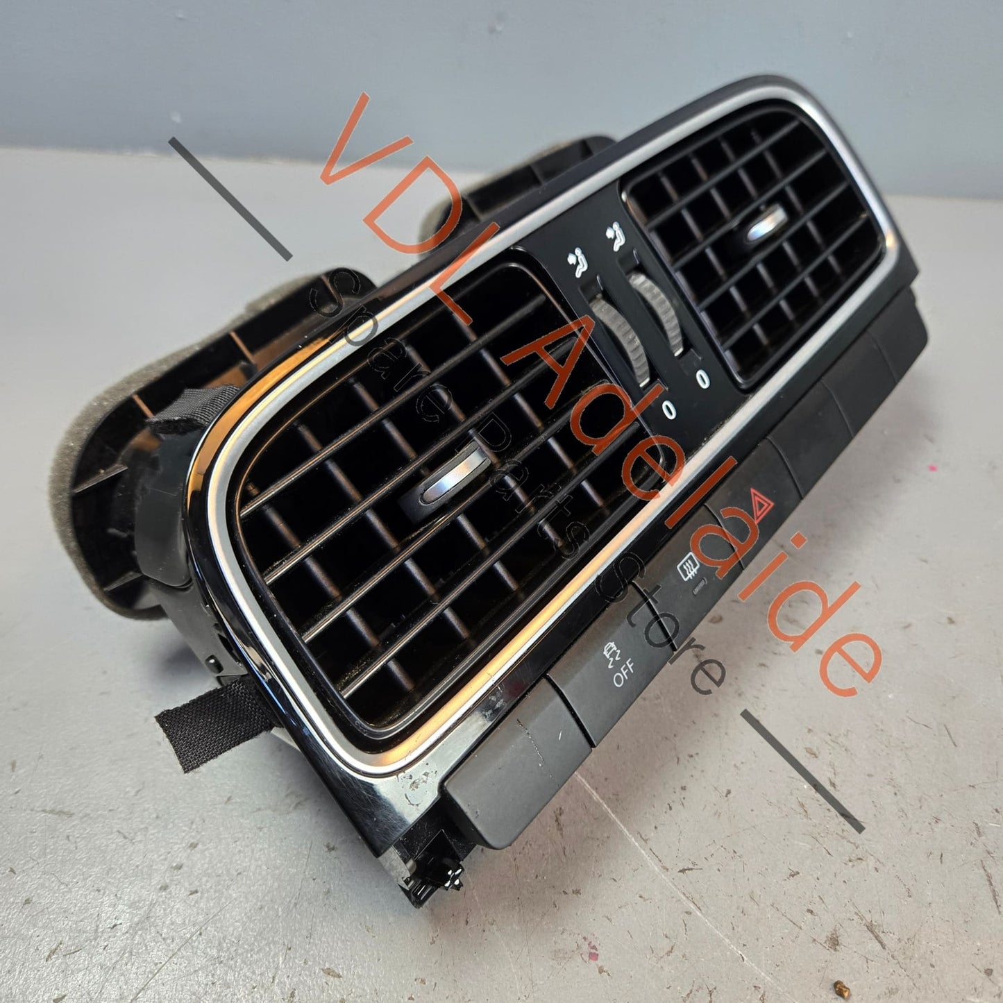 6RF819728C 6RF819728CN0R VW Polo MK5 6R Gti Centre Air Vent for Air Conditioning 6RF819728C N0R Gloss Black