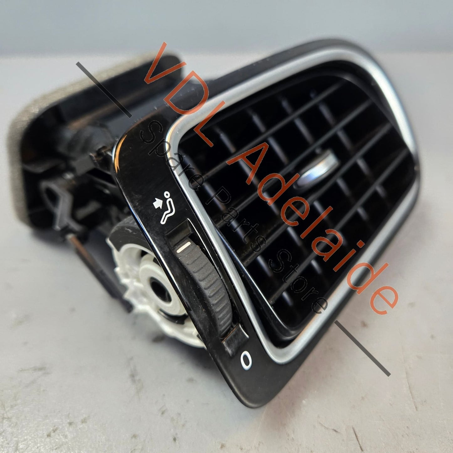 6RF819704CN0R VW Polo MK5 6R Gti Right Side Air Vent for Air Conditioning 6RF819704C N0R Gloss Black