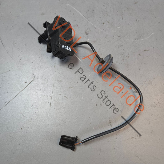 6R0810773F    VW Polo MK5 6R Fuel Door Actuator Motor 6R0810773F