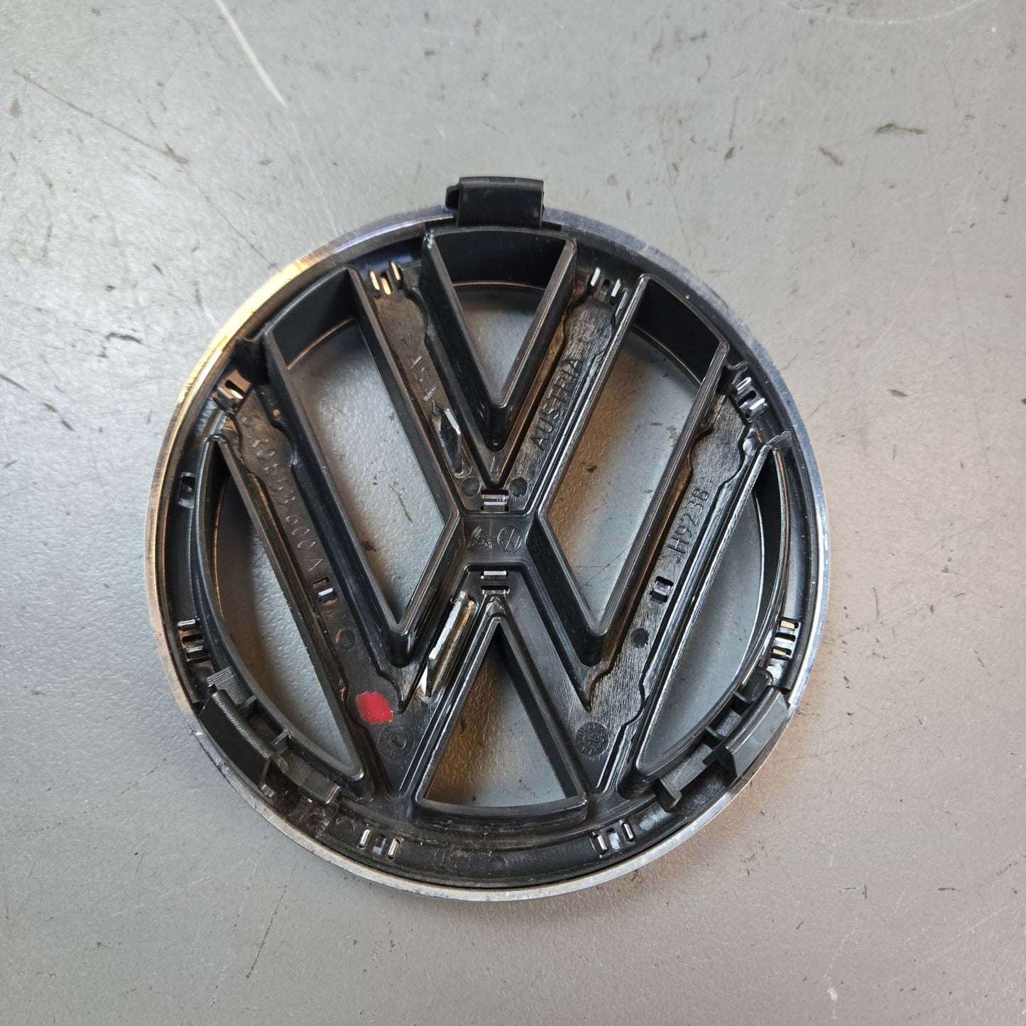6R0853600A 6R0853600AULM VW Polo MK5 6R Front Grille Badge 6R0853600A Chrome