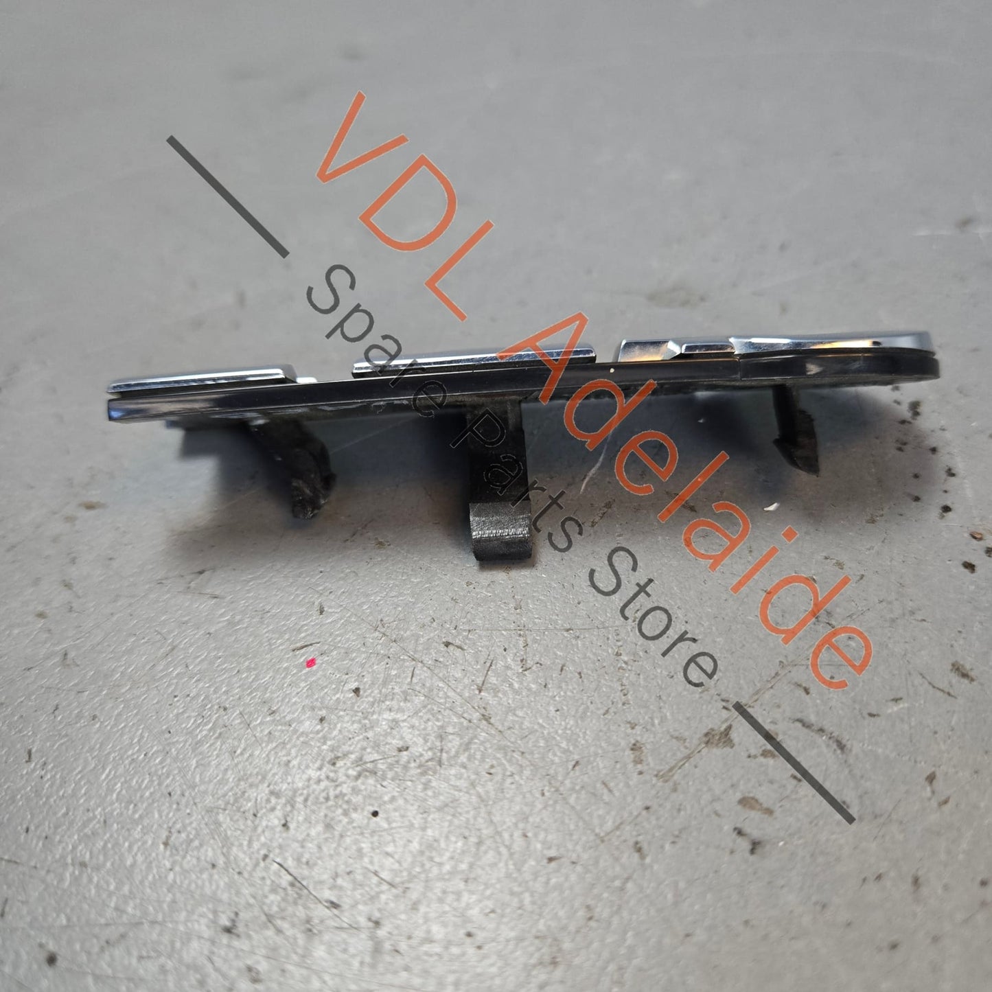1K6853679D 1K6853679DFXC VW Polo MK5 6R Gti Front Grille Badge 1K6853679D Chrome