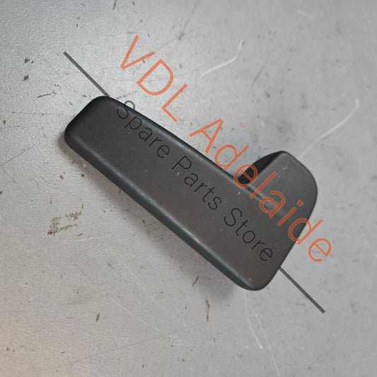 3C2823533    VW Polo Bonnet Release Handle Pull Grip 3C2823533 3C2823633A