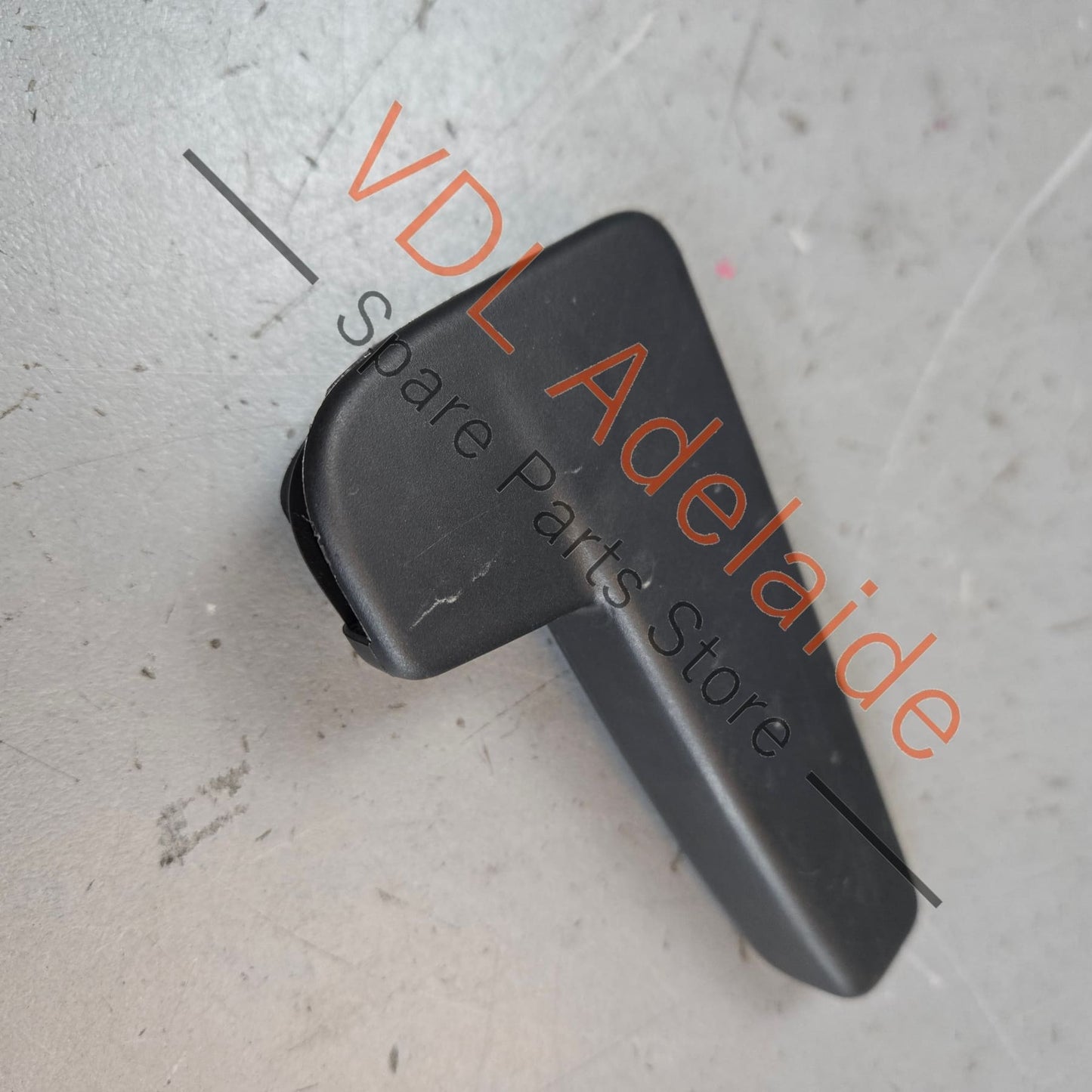 3C2823533 VW Polo Bonnet Release Handle Pull Grip 3C2823533 3C2823633A