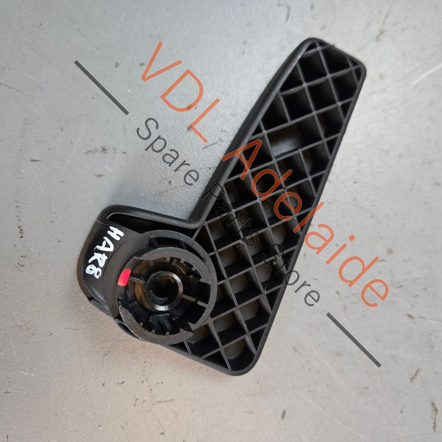 3C2823533 VW Polo Bonnet Release Handle Pull Grip 3C2823533 3C2823633A