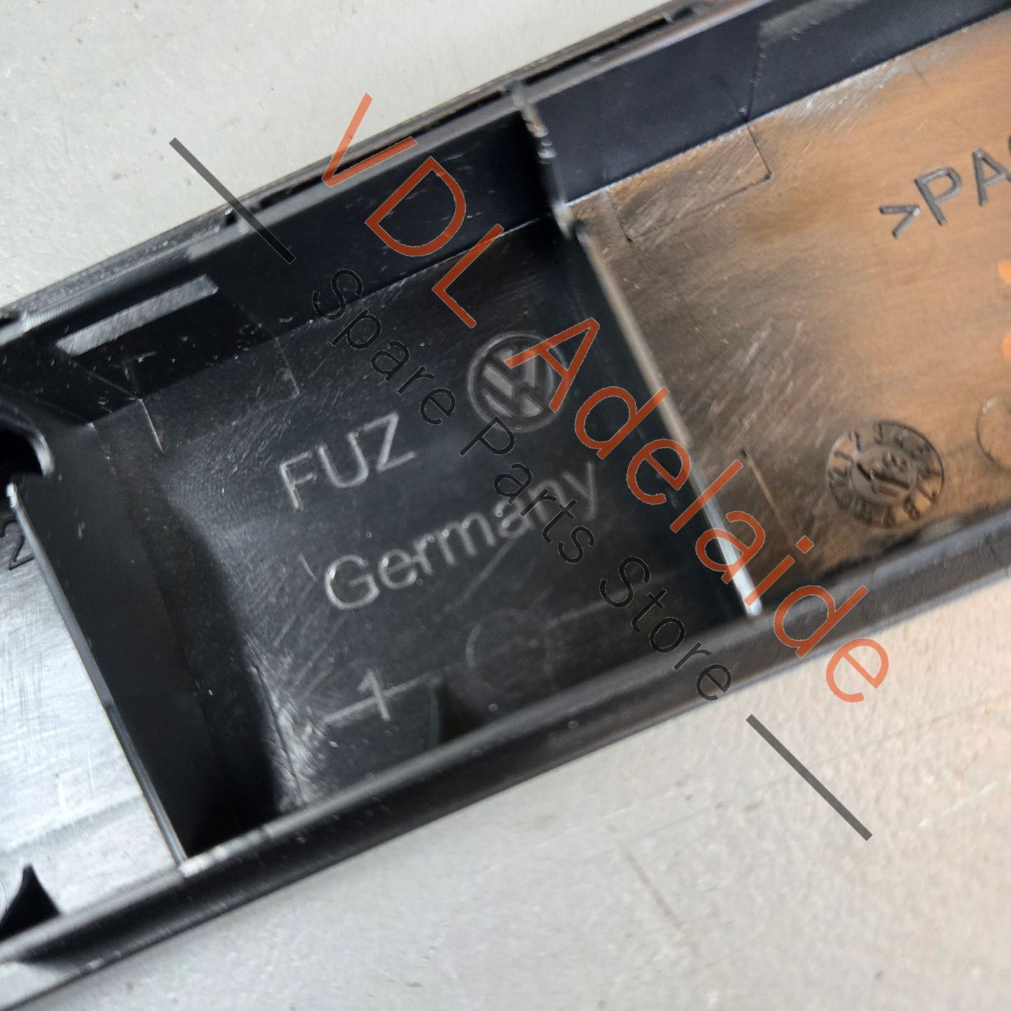 6R0867172M VW Polo Mk5 6R Interior Trim Door Handle Right Side Front 6R0867172M