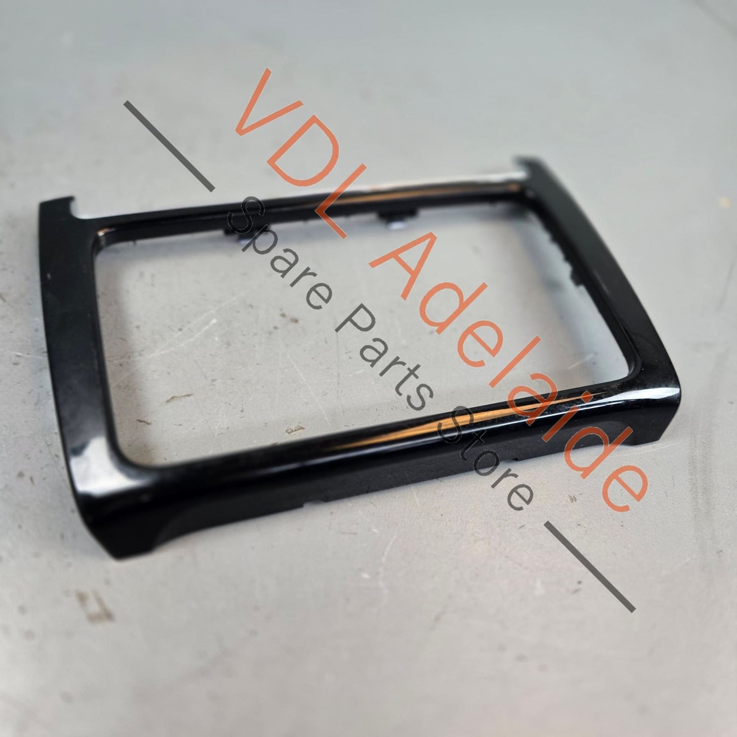 6R0858069 6R0858069E VW Polo Radio Surround Trim Gloss Black 6R0858069E