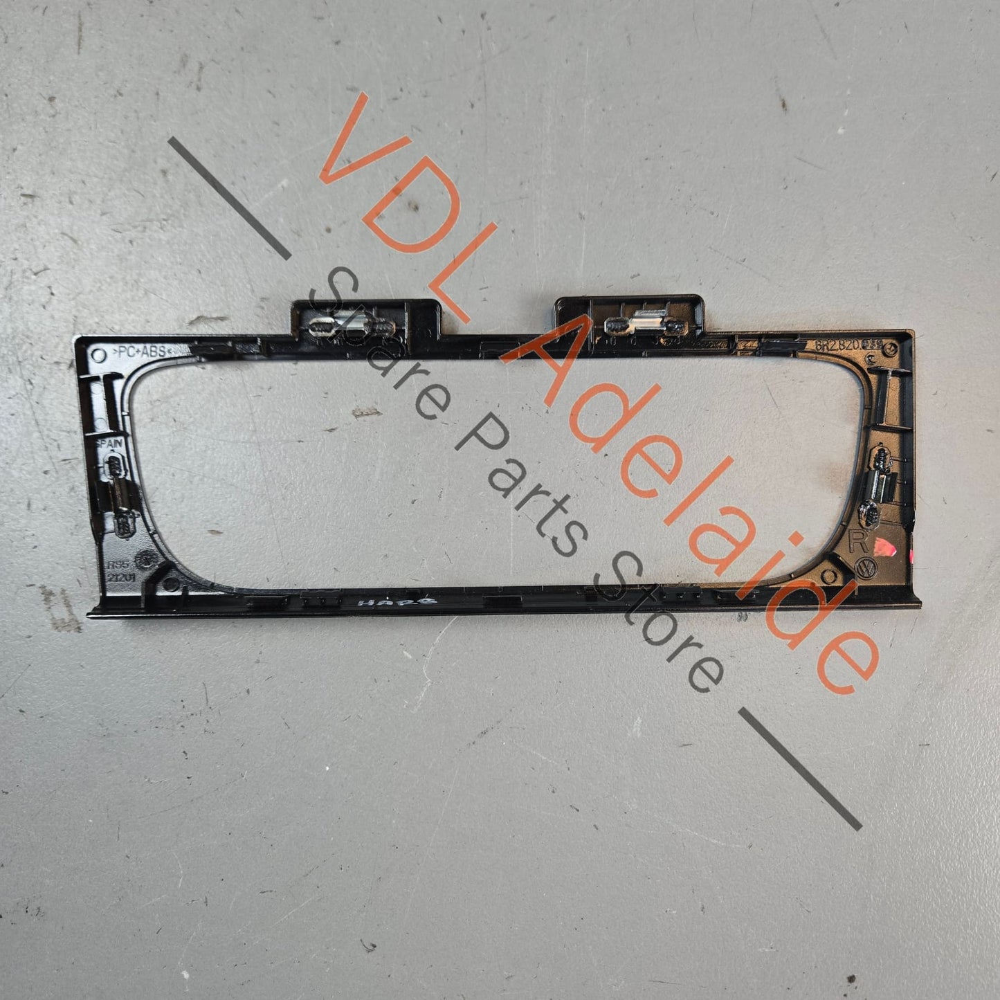 6R2820039C041 6R2820039C VW Polo AC Switch Surround Trim Gloss Black 6R2820039C