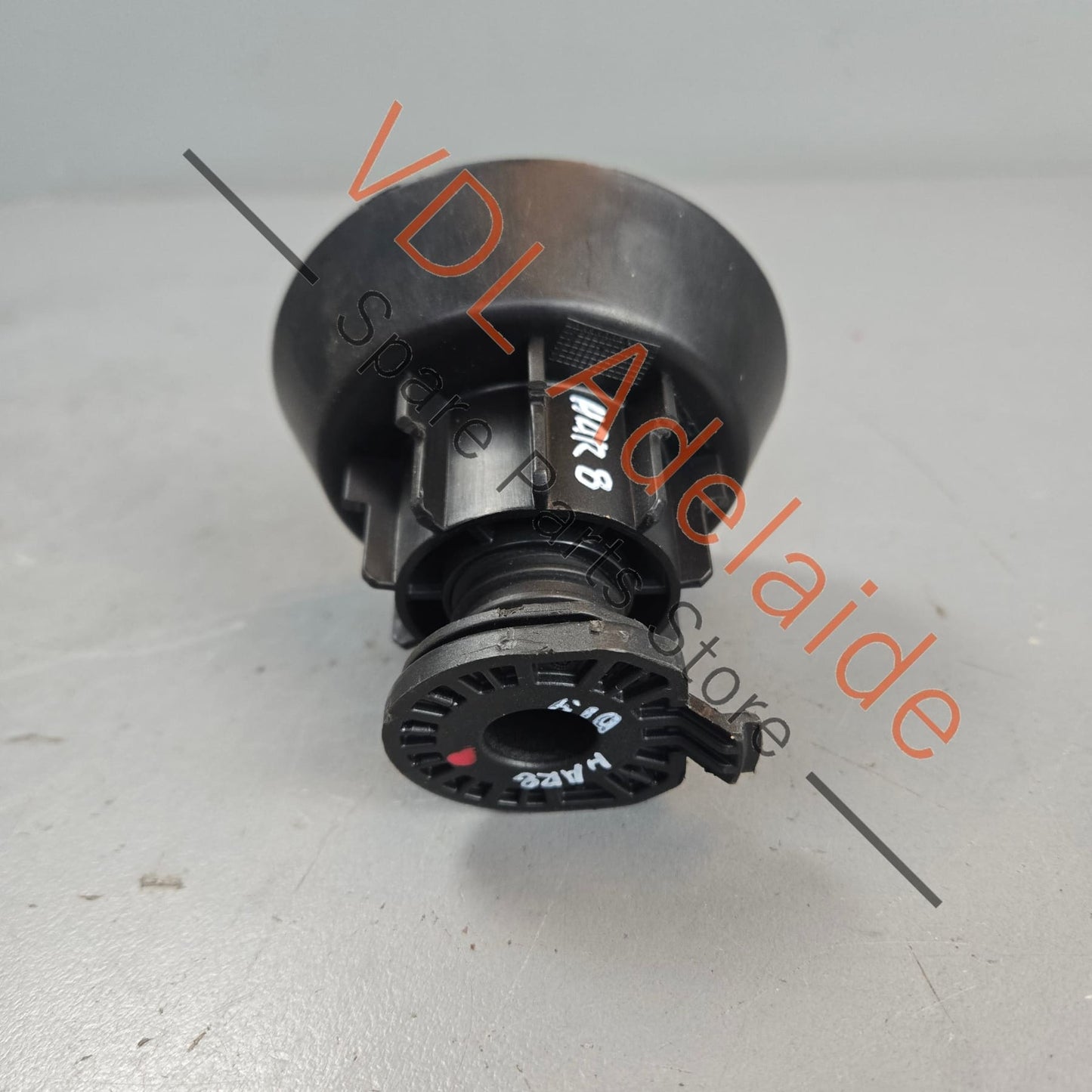 6J0803899 8K0804899 VW Polo Spare Wheel Mounting Bolt & Lug 6J0803899 8K0804899