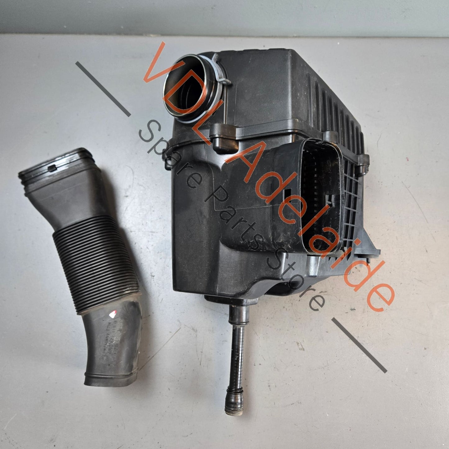 6R0129607D VW Polo Gti Genuine Original Air Filter Assembly 6R0129607D 6R0129618D