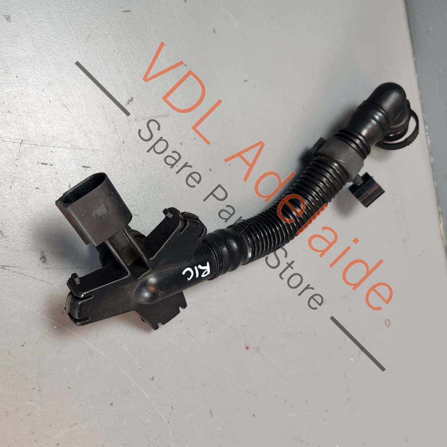 22103202 VW Golf R32 Crankcase Ventilation Pipe Hose 022103202