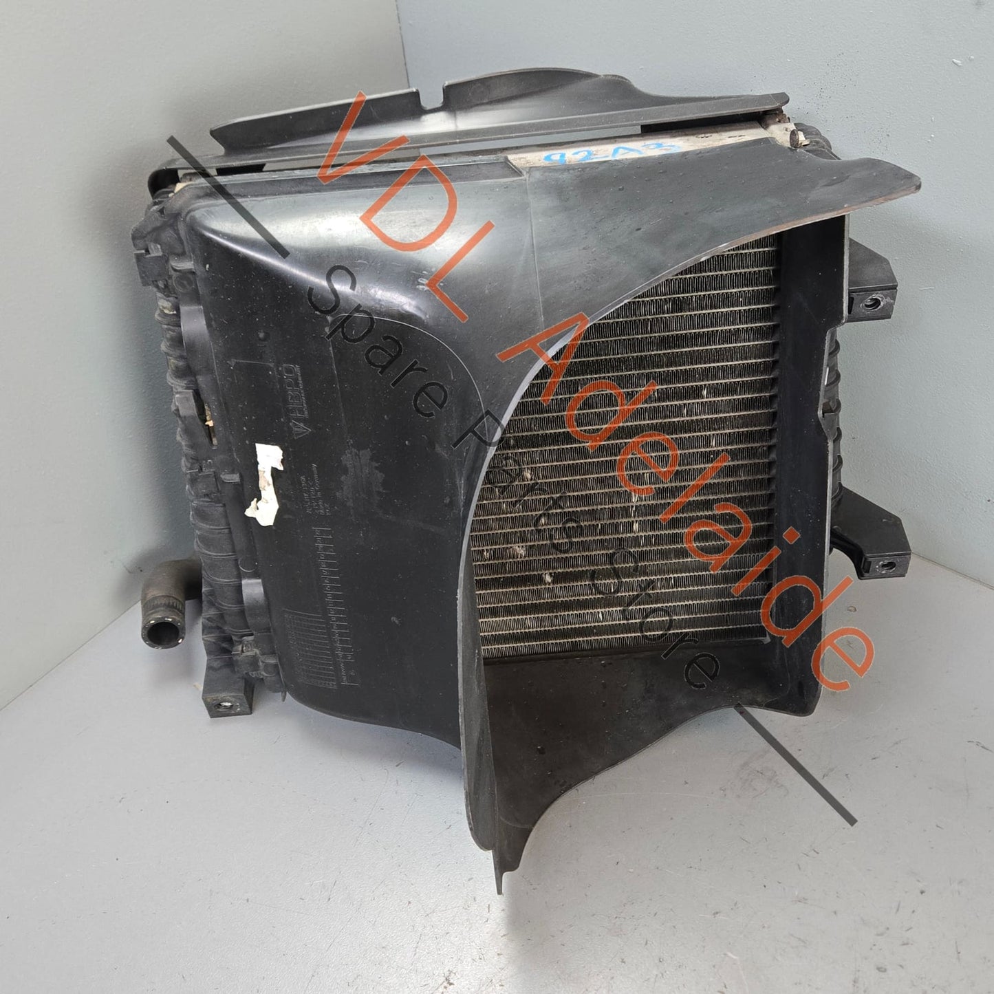7P0121212 95810621200 Porsche Cayenne 92A 958 Right side Additional Radiator with air guides 95810621200 7P0121212